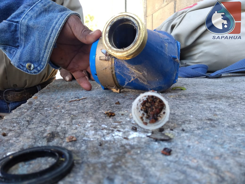 REPARACIÓN DE MEDIDOR EN BODEGA AURRERA DE AV. 5 DE FEBRERO