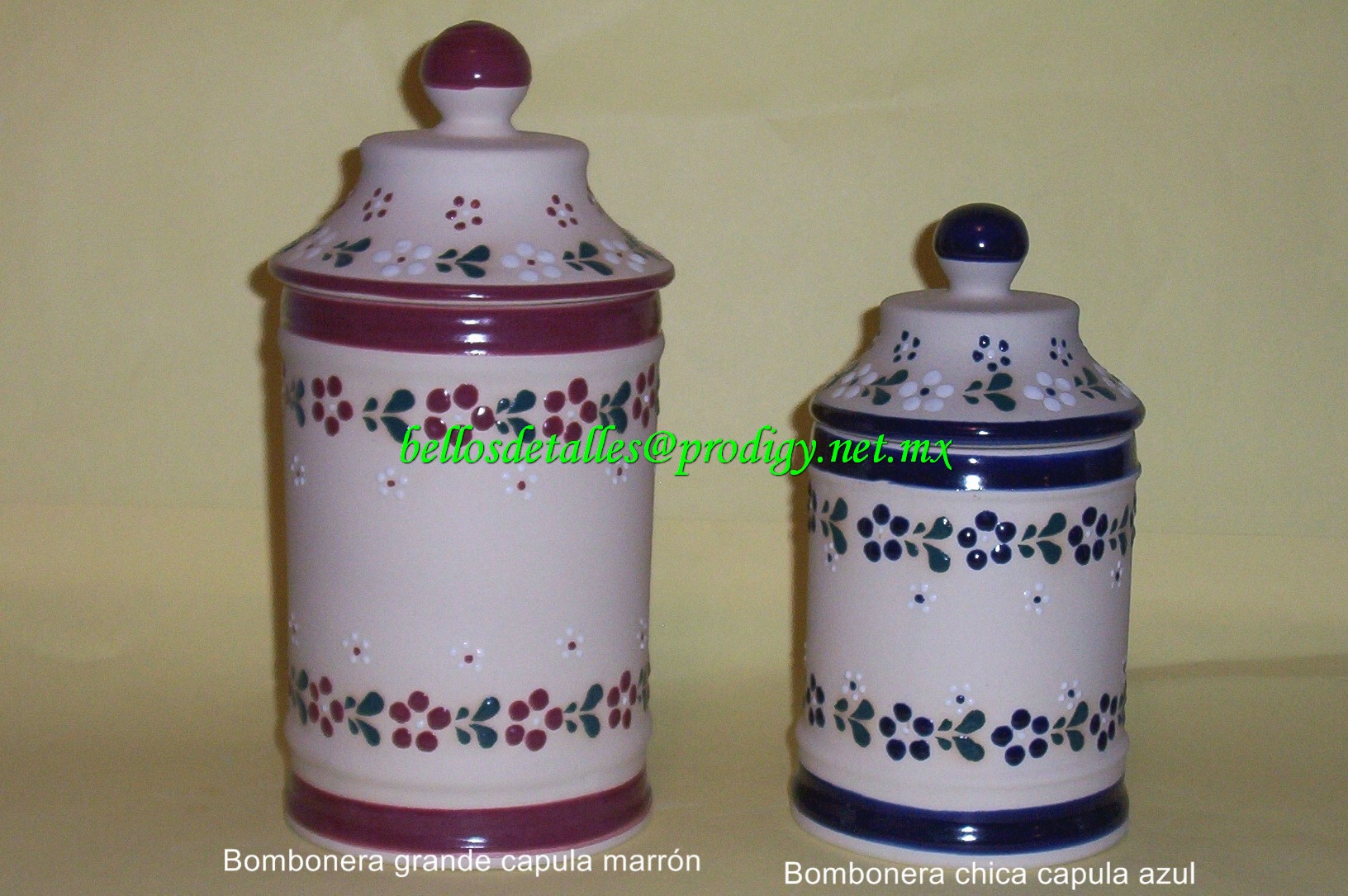 https://0201.nccdn.net/1_2/000/000/18e/a79/Bombonera-grande-capula-marr--n-y-chica-capula-azul.jpg