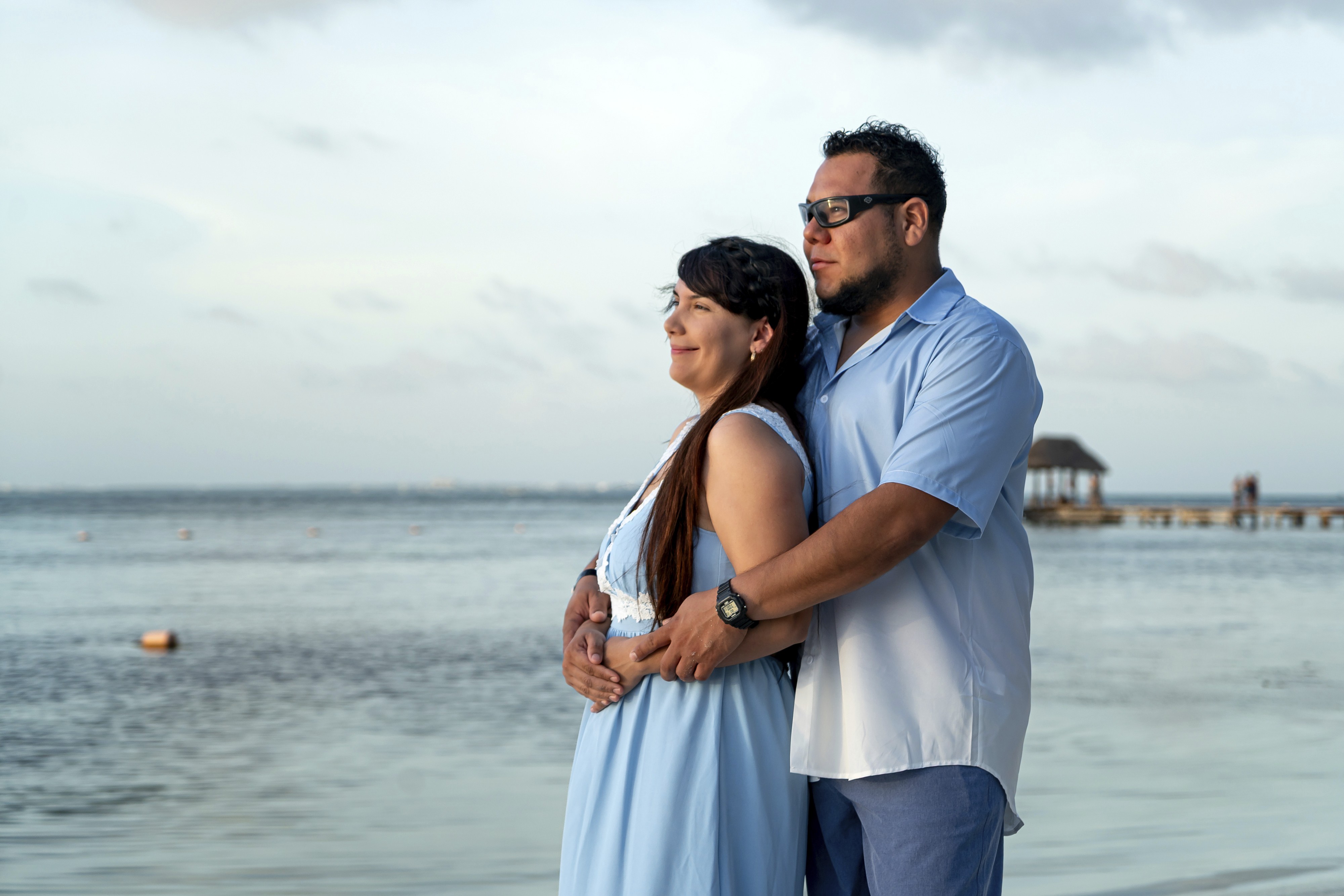 https://0201.nccdn.net/1_2/000/000/18f/2ff/luxartifices-riviera-maya-beach-family-photos0021.jpg