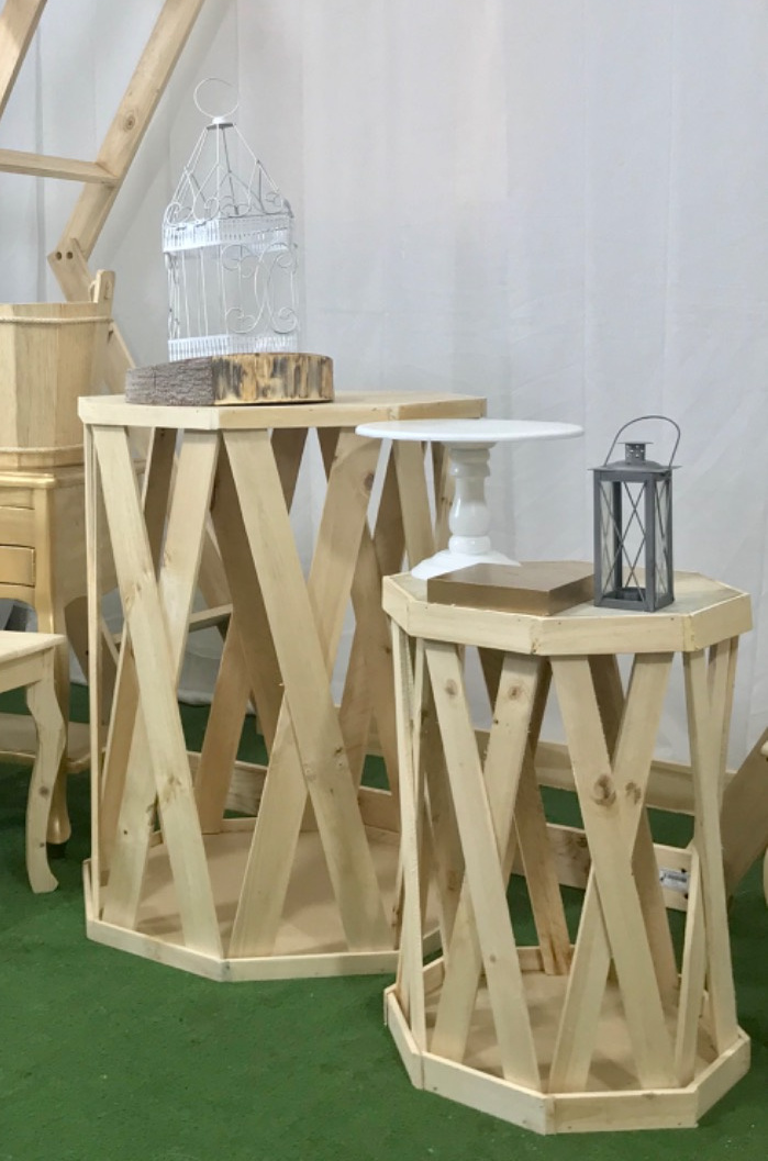 Mesa Octogonal Principal De Tablilla
62cmx62cm
80cm Alto
$50.000
Mesa Octogonal Pequeña Tablilla
42cmx42cm
58cm Alto
$50.000