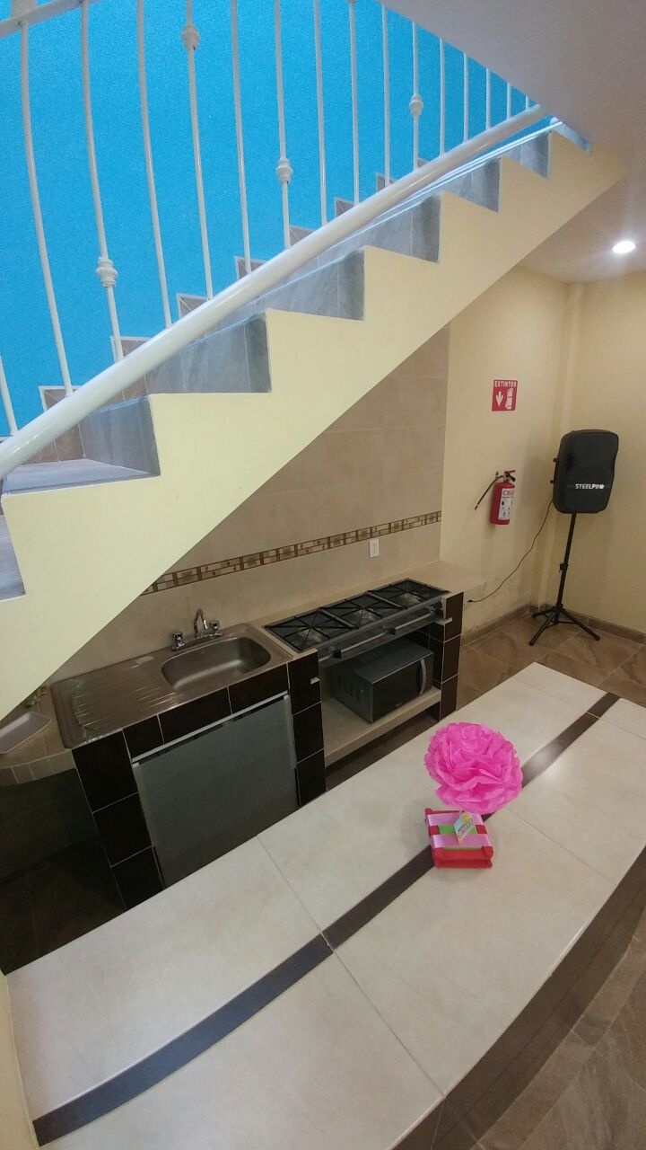 https://0201.nccdn.net/1_2/000/000/18f/a16/WhatsApp-Image-2018-03-10-at-15.01.59-720x1280.jpg