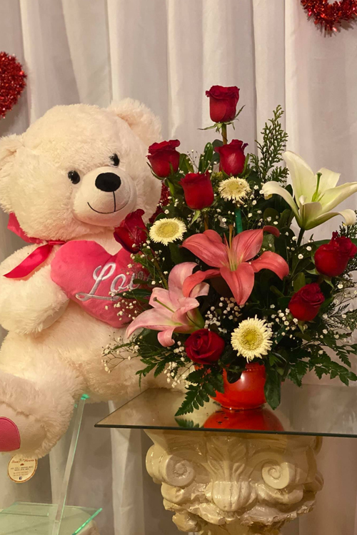 https://0201.nccdn.net/1_2/000/000/190/9b5/rosas-floreria-arreglos-con-peluches.jpg