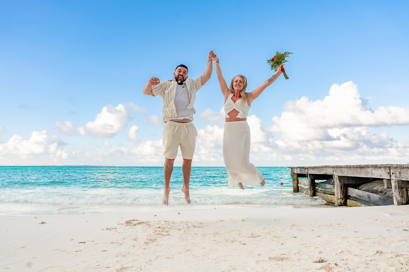 https://0201.nccdn.net/1_2/000/000/190/d0e/romantic-proposal-in-cancun-riu-cancun-allinclusive148.jpg.jpg