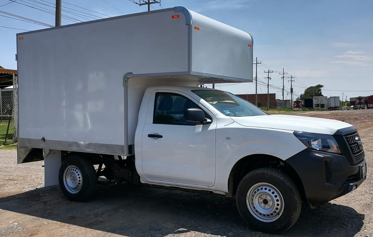 campers volado chasis nissan  