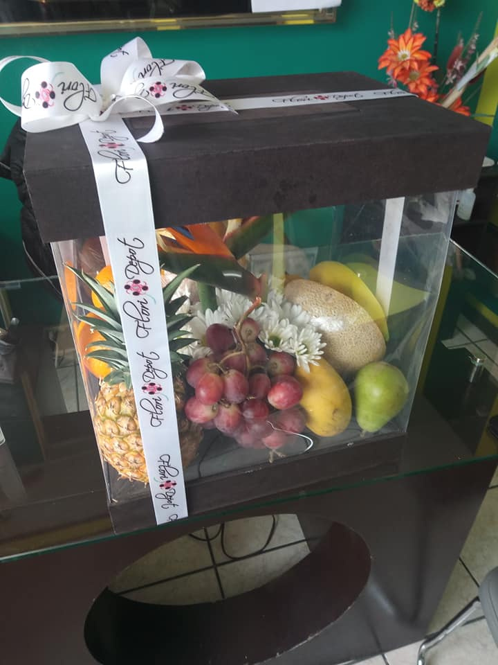 Arreglo furtal en caja de regalo.
$900