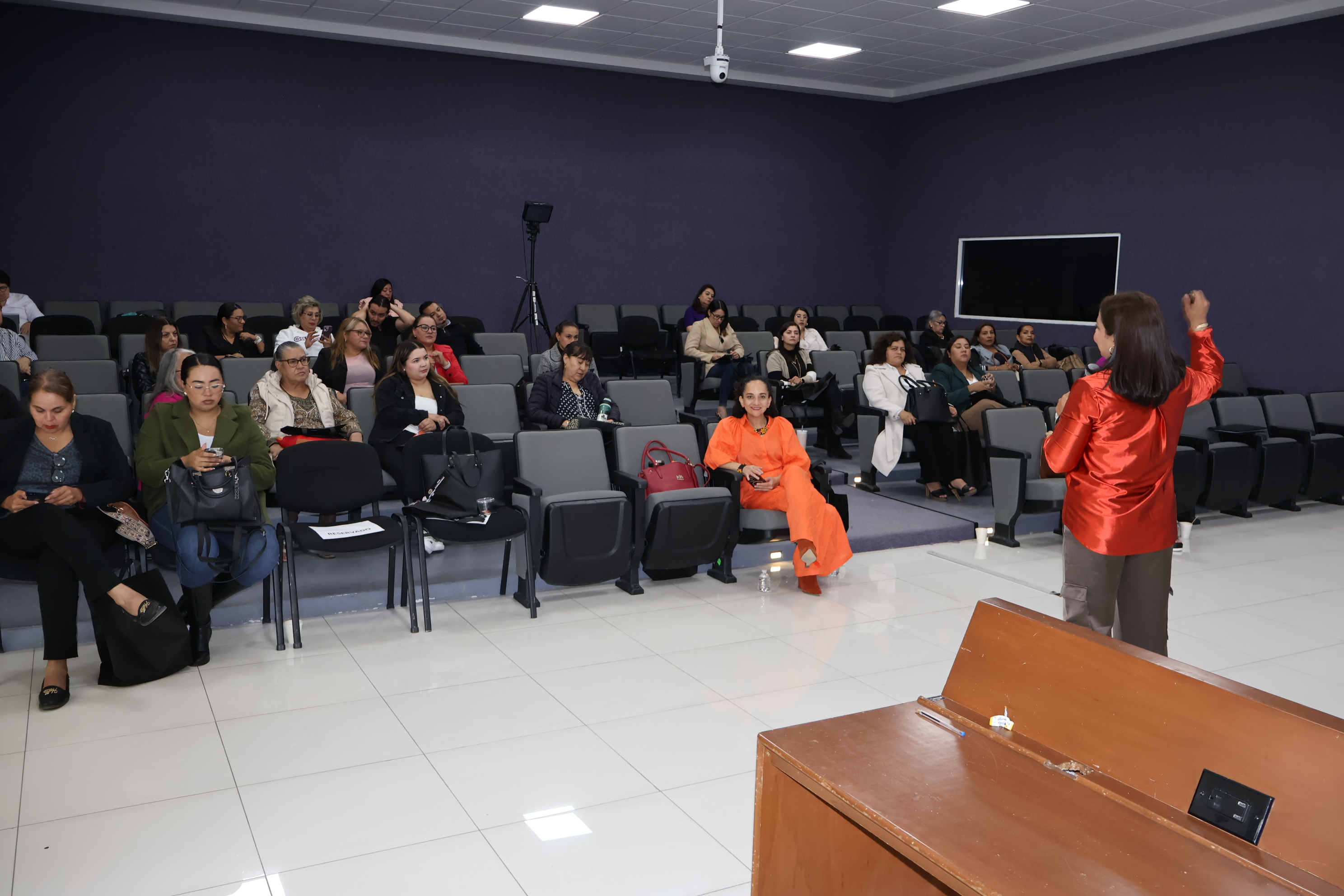 https://0201.nccdn.net/1_2/000/000/192/d3a/img_8956.jpg