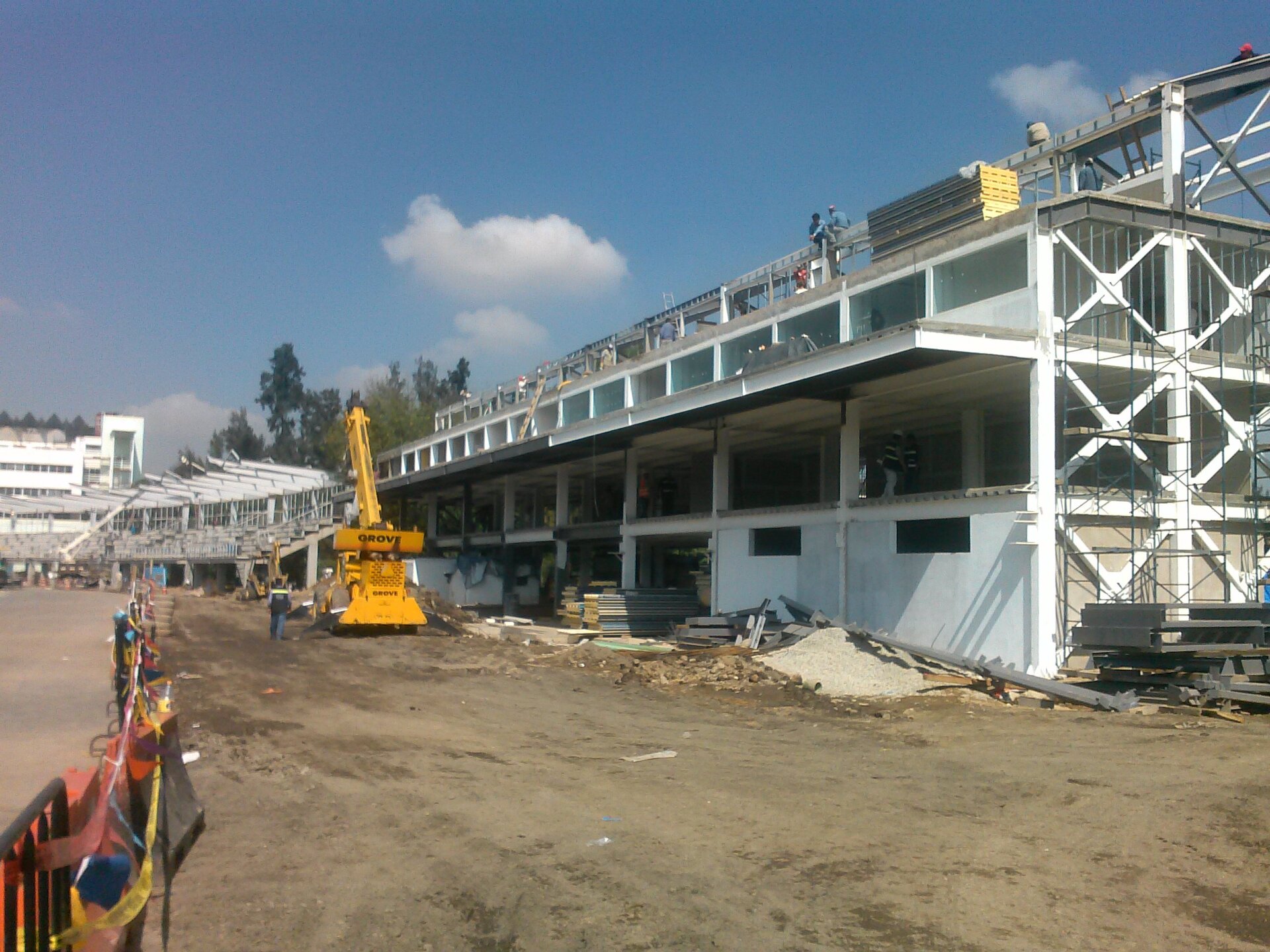https://0201.nccdn.net/1_2/000/000/193/46d/autodromo6.jpg