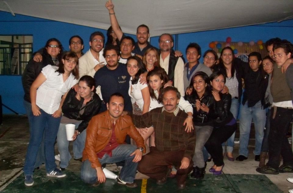 Alumnos volviendo a casa