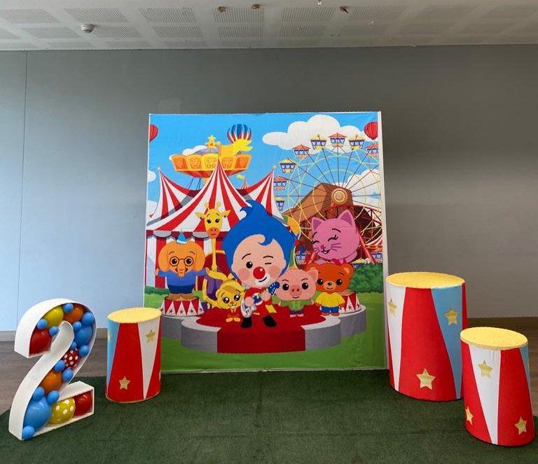 Pared Plim Plim Personalizada
Altura 2.20m X 2.08m
$ 180.000