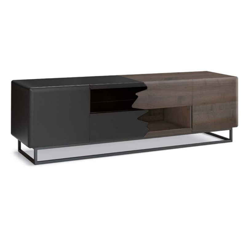 Made in Italy
75″ x 18″
TV-14
