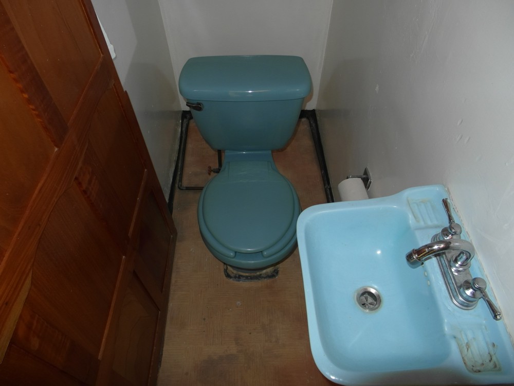 BAÑO DE VISITAS