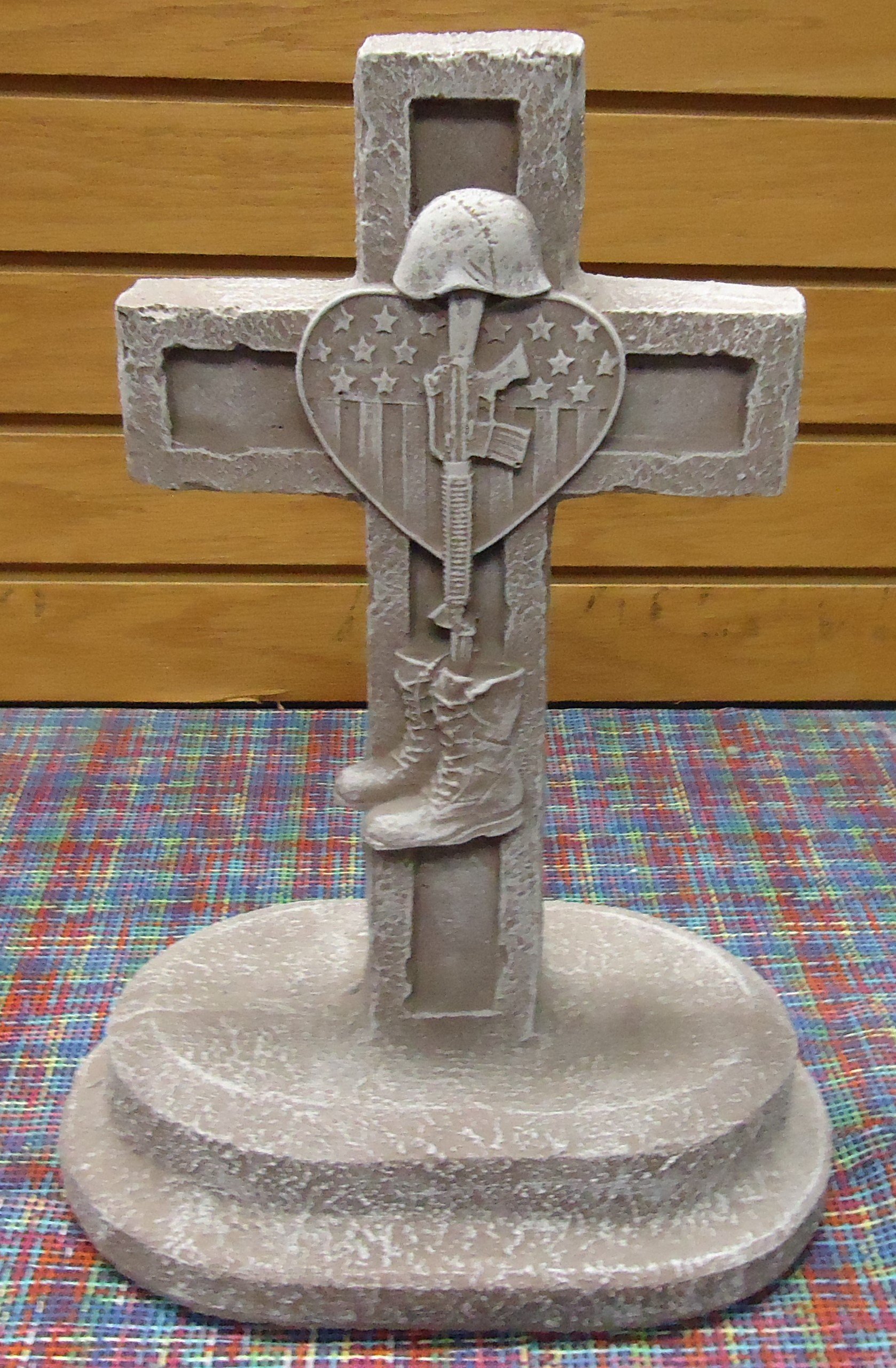 (75) "Concrete" Military Cross
$40.00