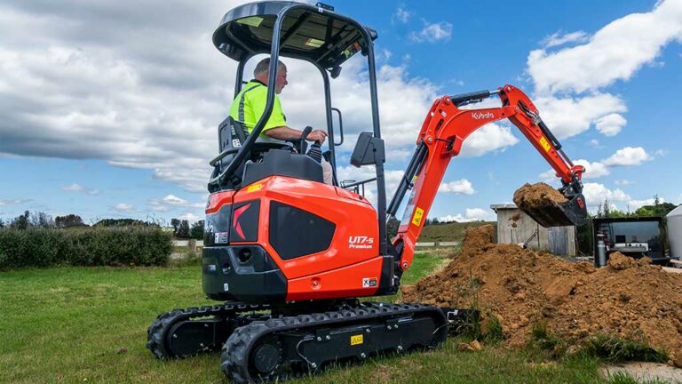 Kubota U17 (3900lb)
$250/day  $750/week
12" or 16" Buckets
Trailer available $60/day