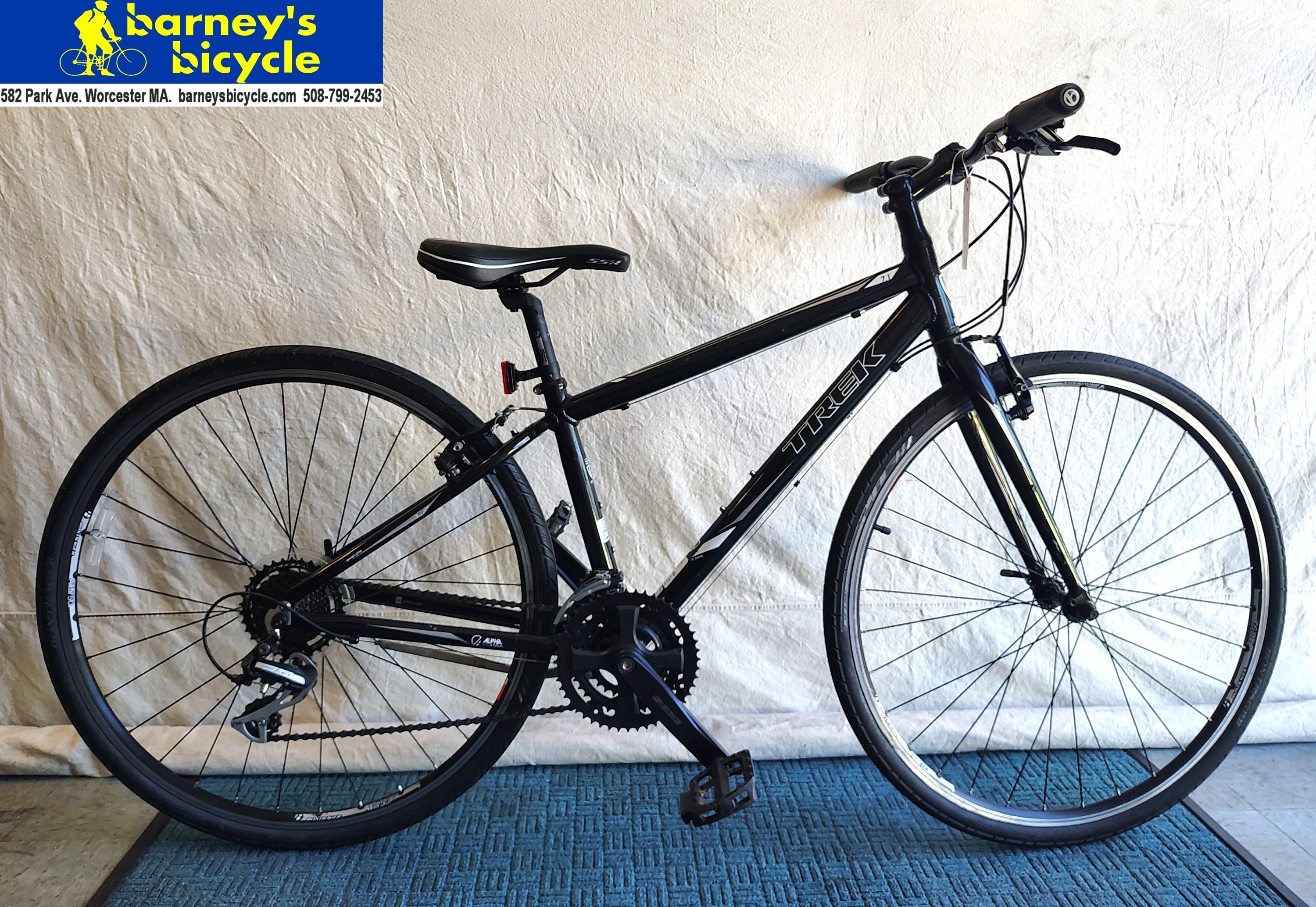 Trek FX 7.1
Frame Size: 15" SM/ Rider Height: 5'3-5'6
Price: $389.00  (Professionally Tuned)
