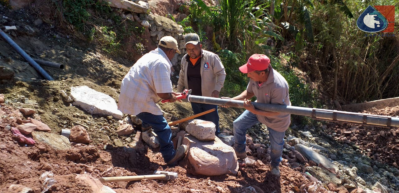 REPARACIÓN DE FUGA DE AGUA EN COLONIA SAN MIGUEL