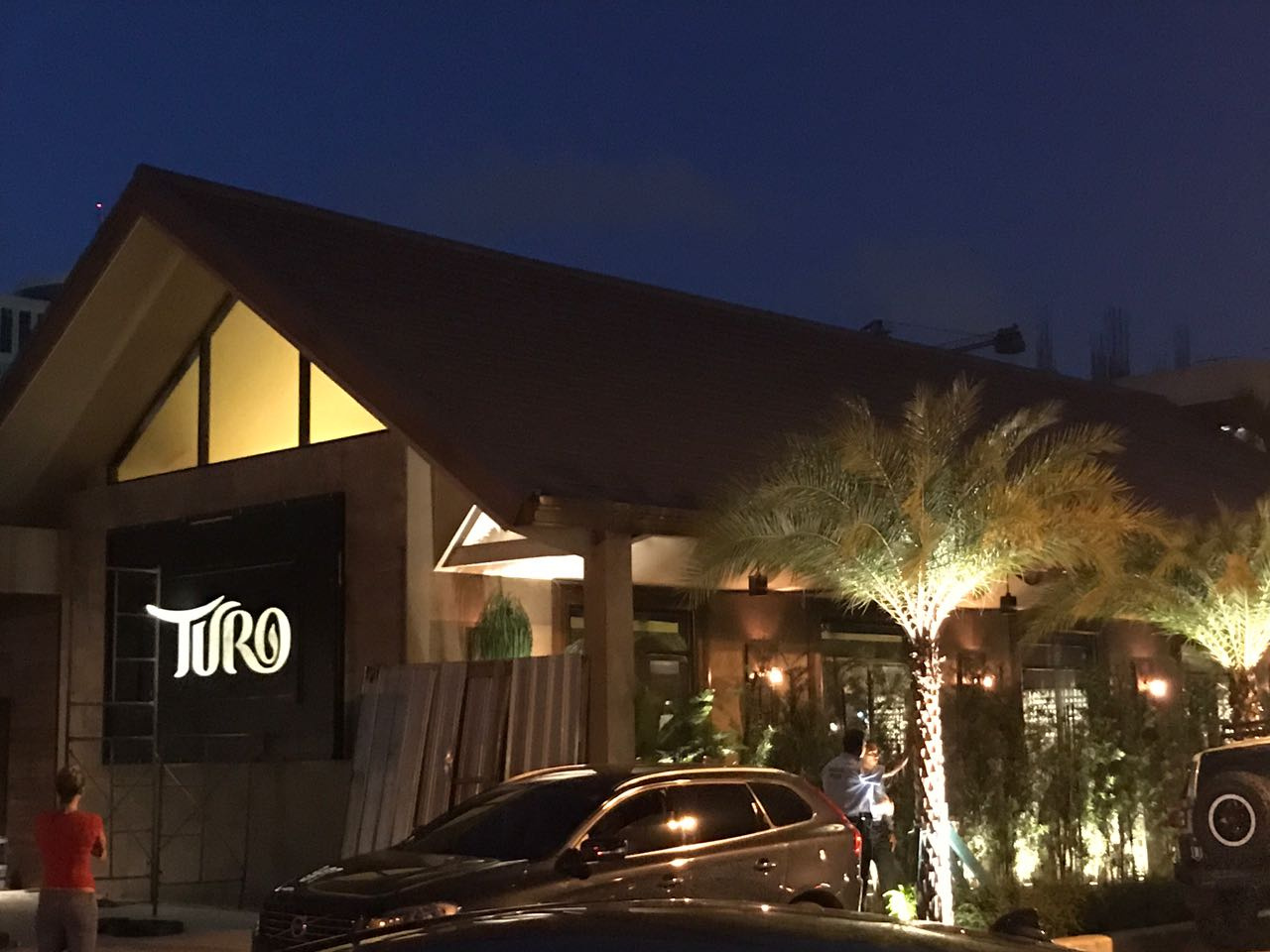 Letrero metalico letras caladas (Huecas).