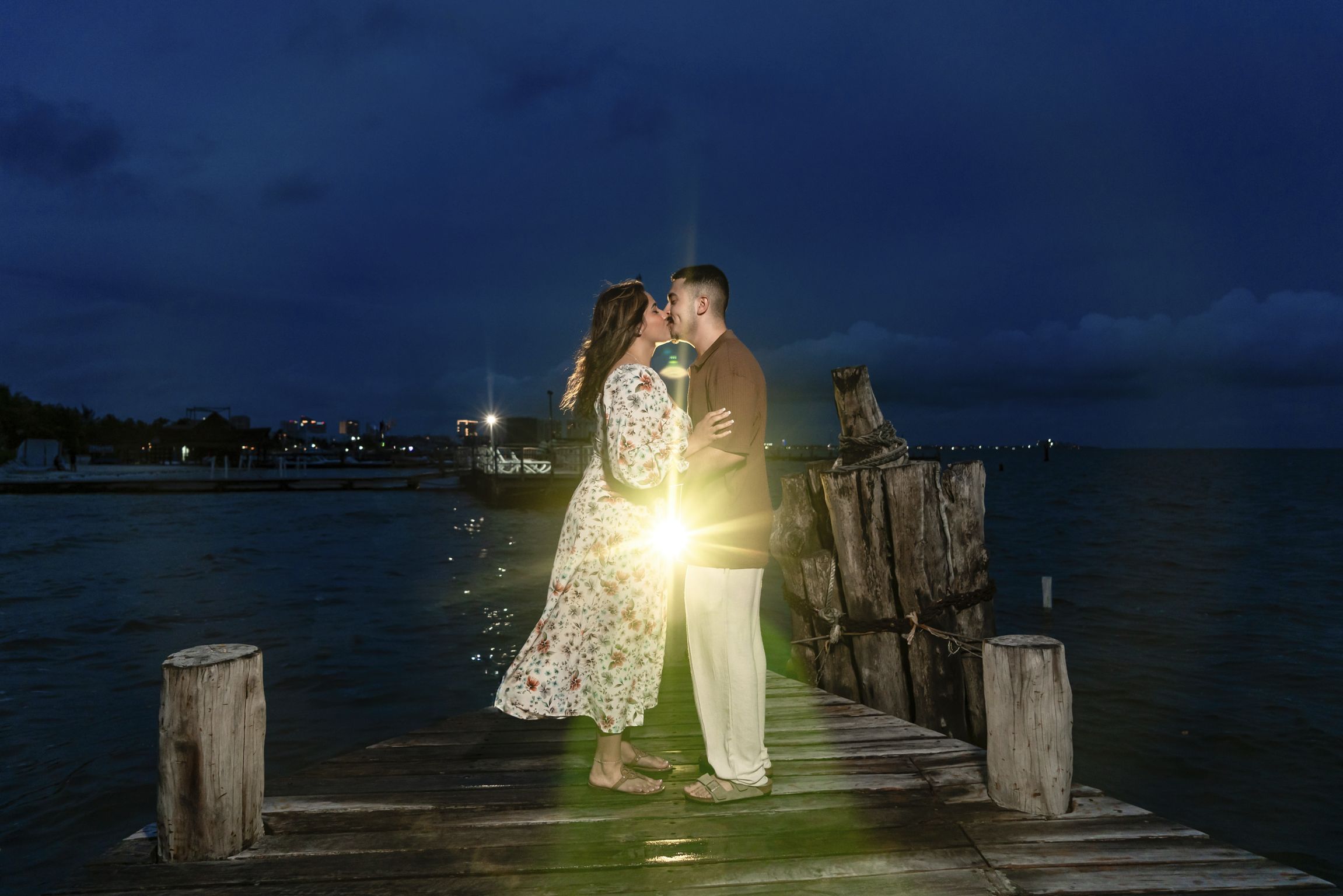 https://0201.nccdn.net/1_2/000/000/196/ee7/contratar-foto%CC%81grafo-de-pedida-en-cancu%CC%81n-luxury-engagement-ph.jpg