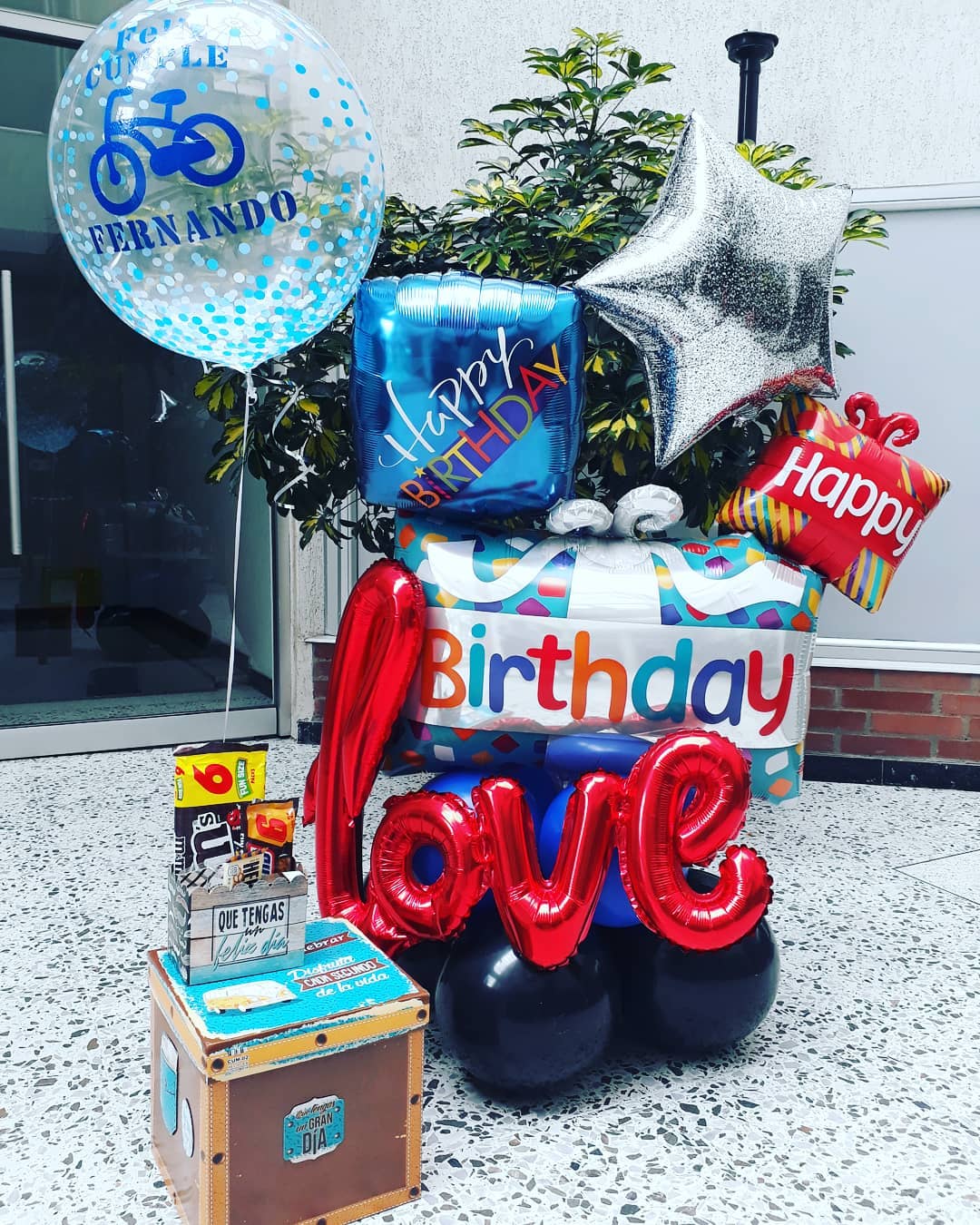 Colombia : 1111 Pesos
Venezuela : 11$
Negociable Según Diseño
