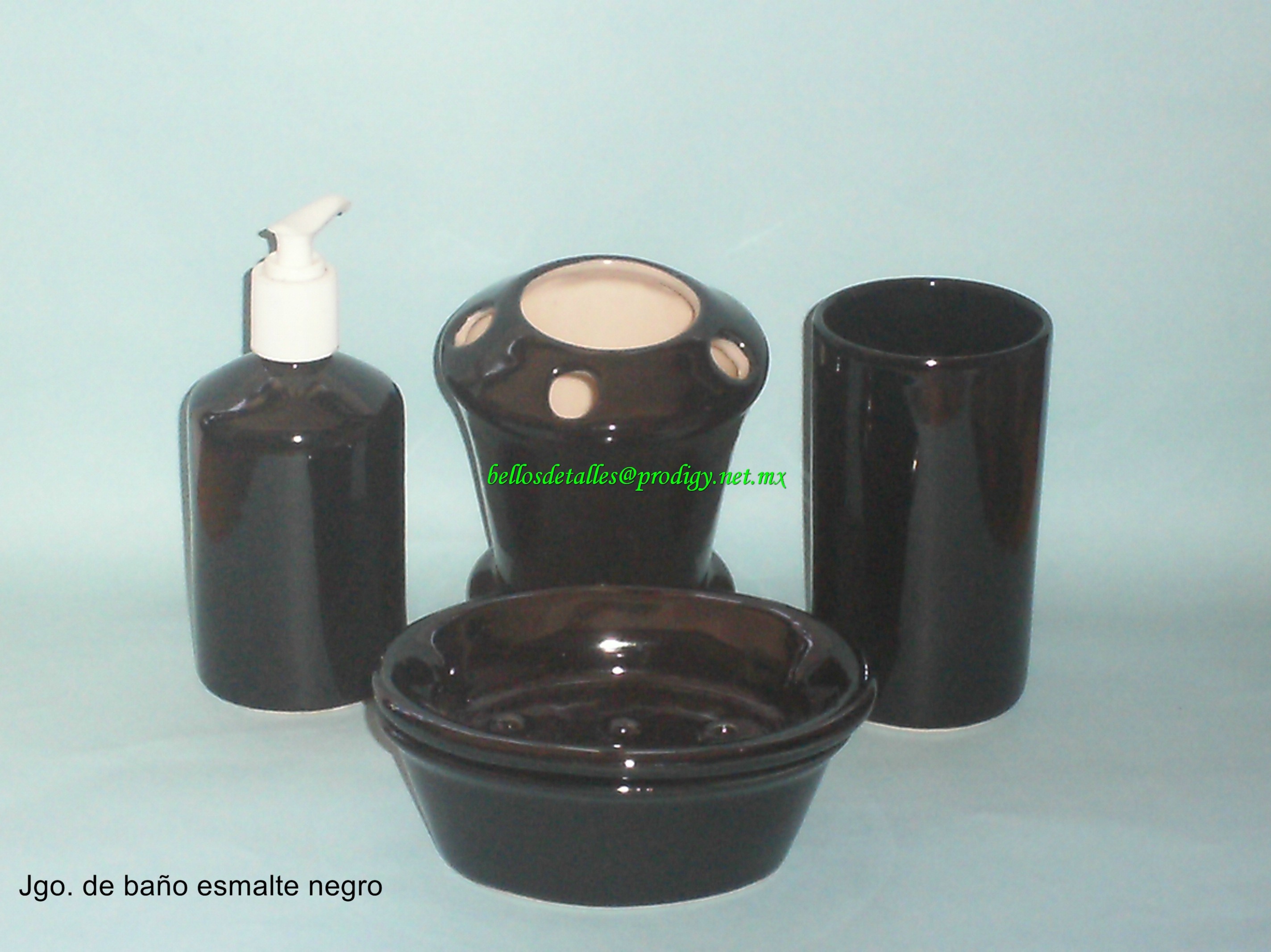 https://0201.nccdn.net/1_2/000/000/197/e3d/Jgo.-de-ba--o-esmalte-negro-2848x2134.jpg