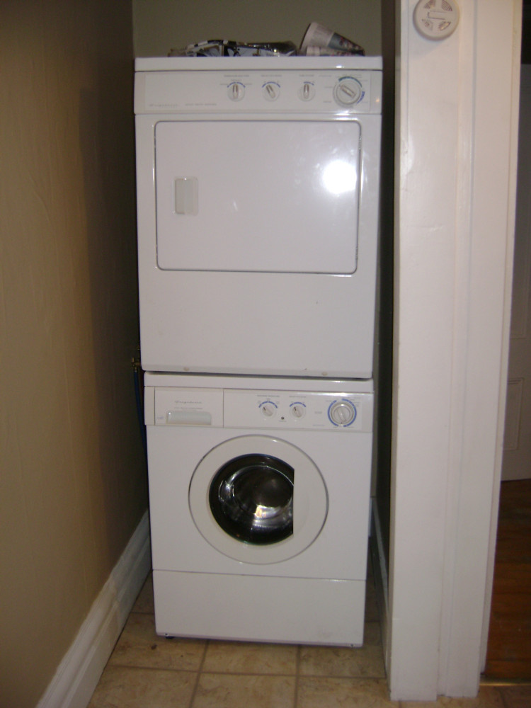 64 Elliott Row A Laundry