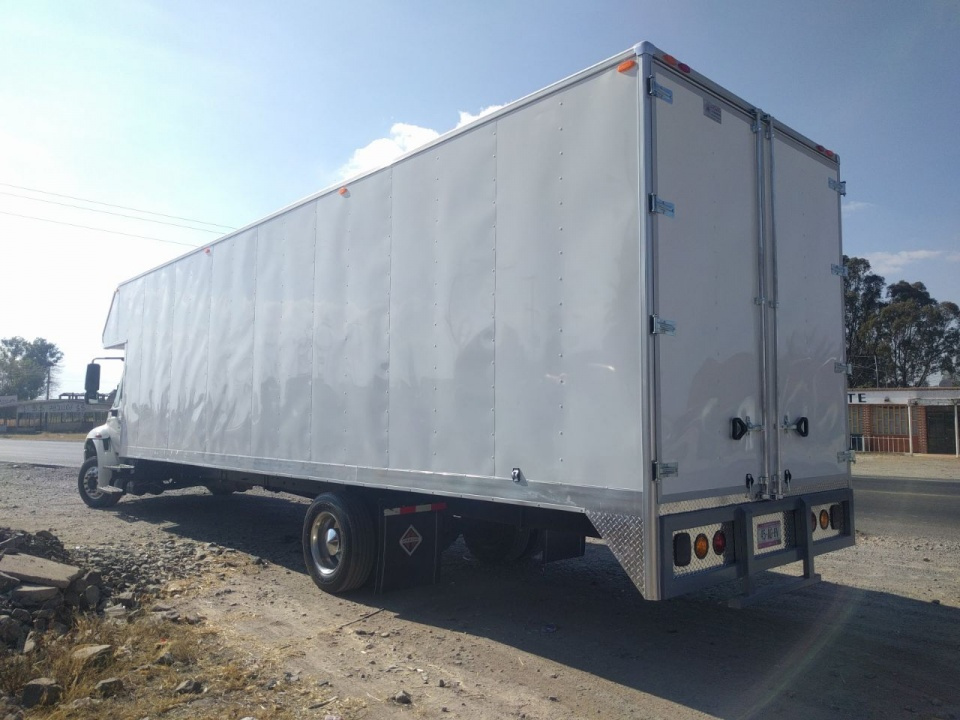 camper volado chasis