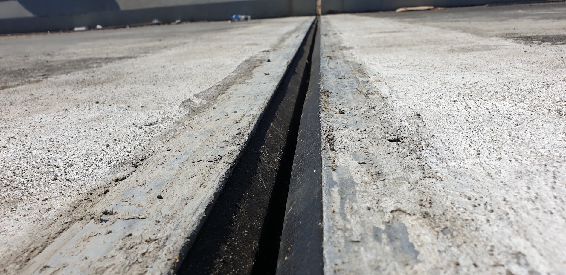 Colocación de juntas en puentes vehiculares