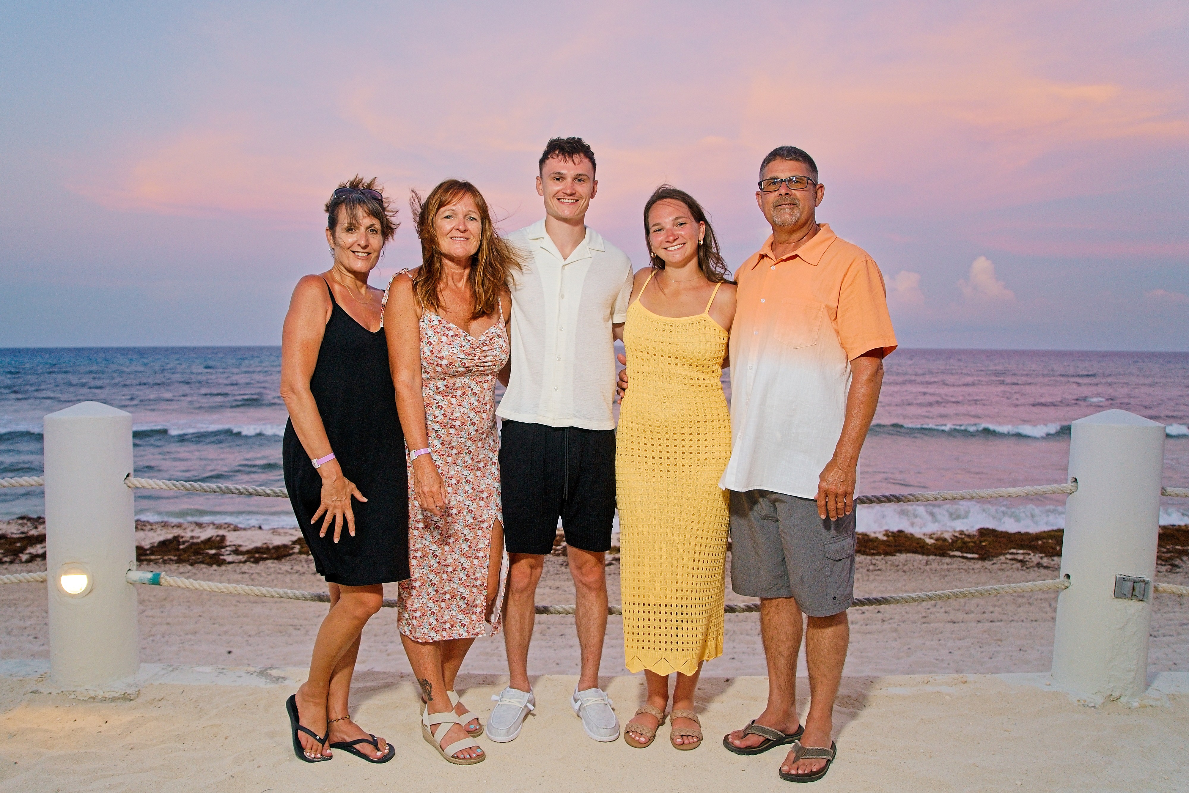 https://0201.nccdn.net/1_2/000/000/198/96e/engagement-moment-captured-%E2%80%93-proposal-photos64.jpg