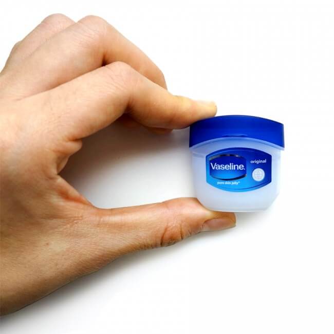 https://0201.nccdn.net/1_2/000/000/199/c82/vaseline-original-pure-skin-jelly-8.2ml.jpg
