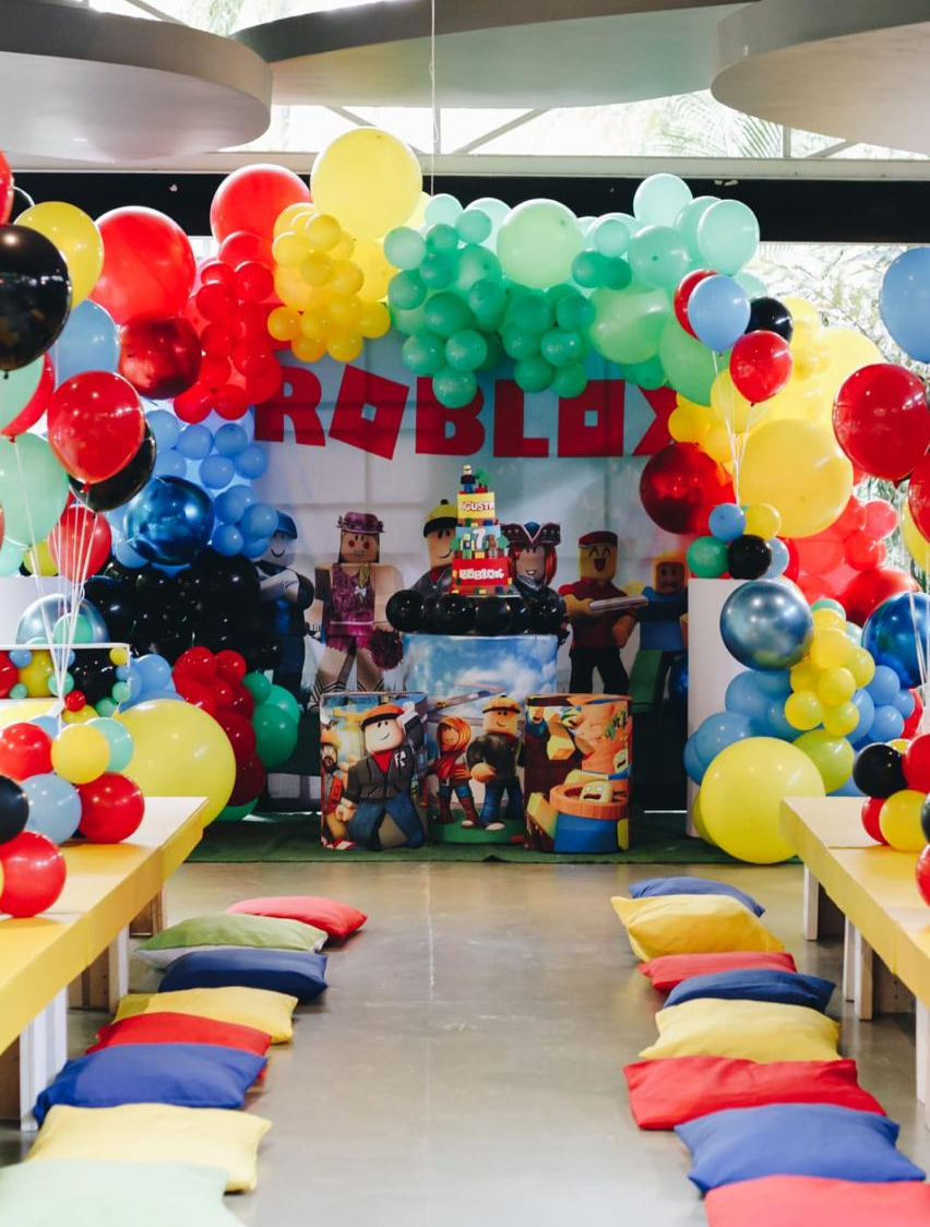 Pared Roblox
Altura 2.20m X 3.12m
$ 200.000