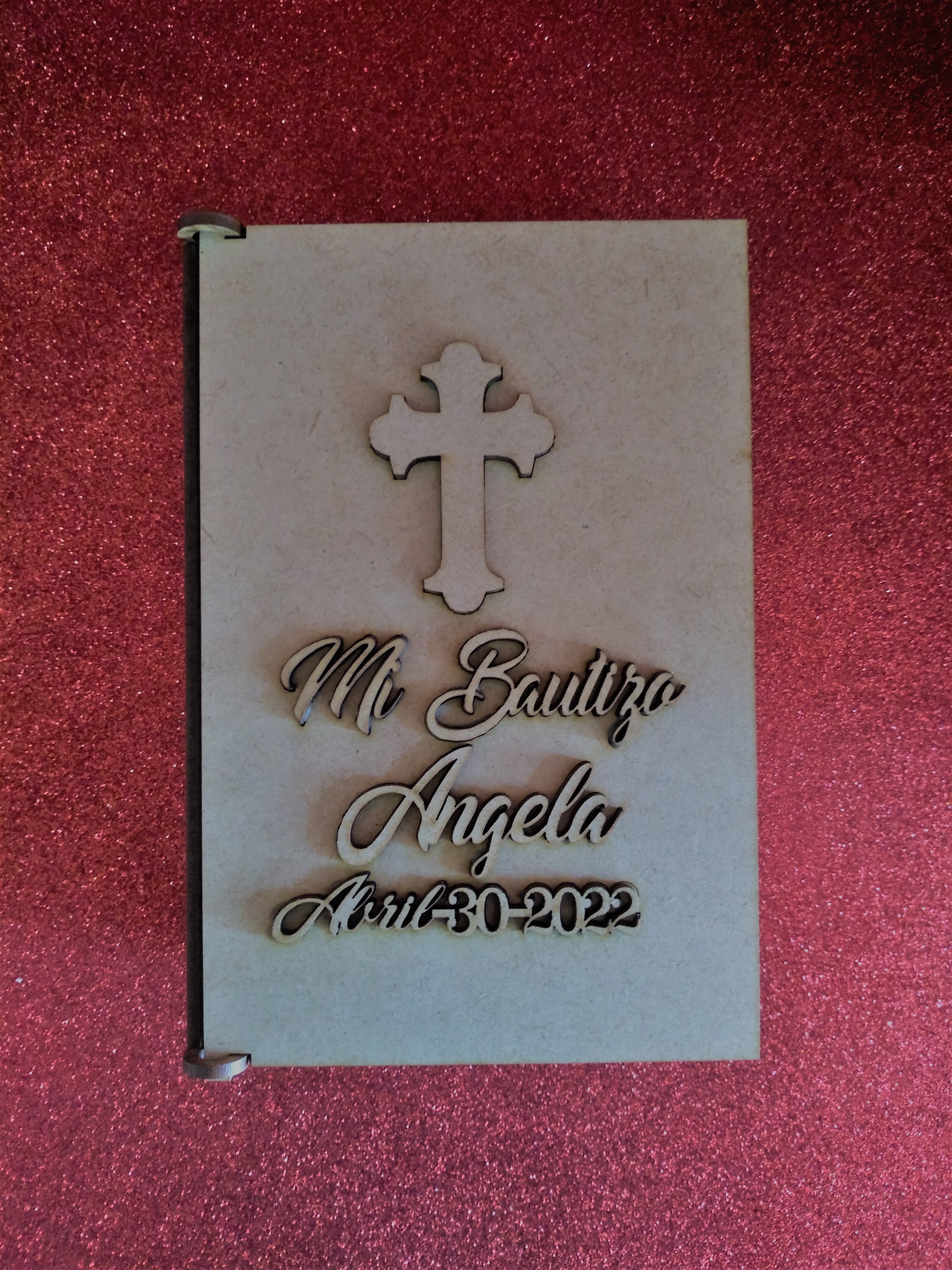 Caja con Tapa Mi Bautizo
18 x 12 x 6 cm $60.00
Sin Personalizar