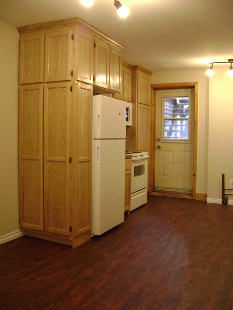 95 Hazen #1 Kitchen