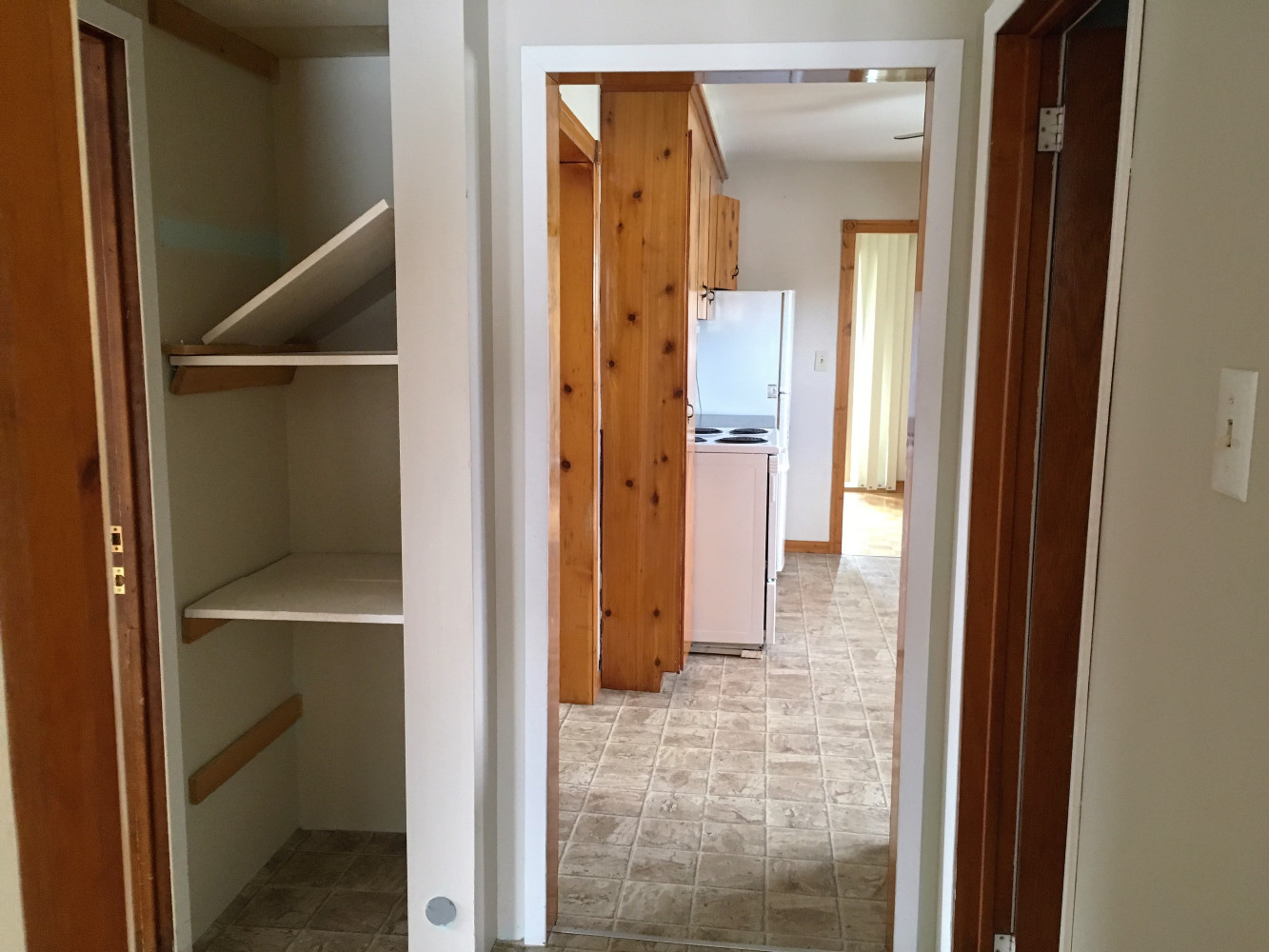 Hallway/Linen CLoset