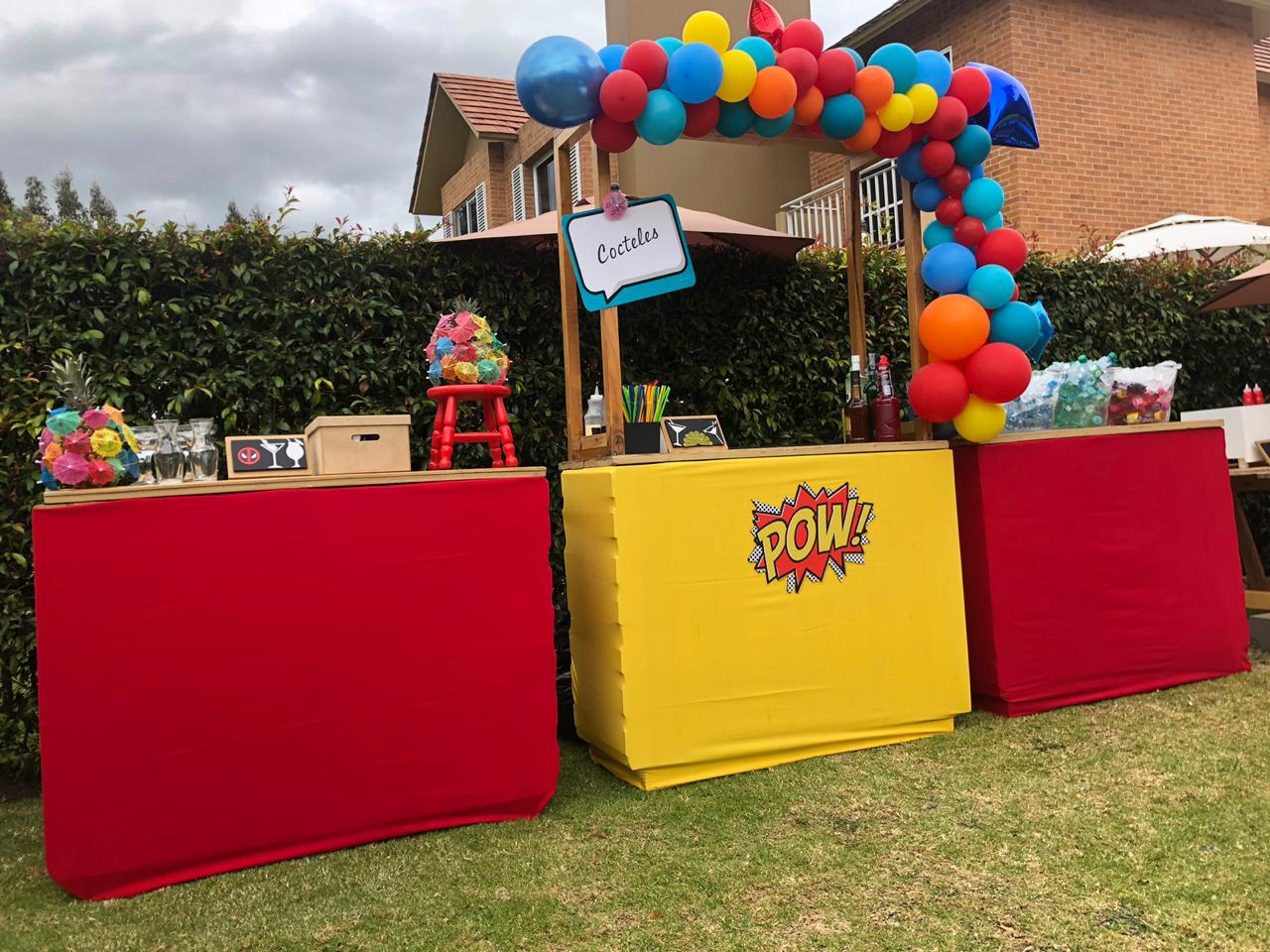 Modulo de Barra Tapizado
 1.03M Alto
45cm Profundidad
1.27M Ancho
$160.000
 Alquiler