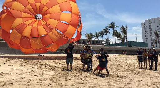 https://0201.nccdn.net/4_2/000/000/002/6d4/mazatlan-paracaidismo.jpg