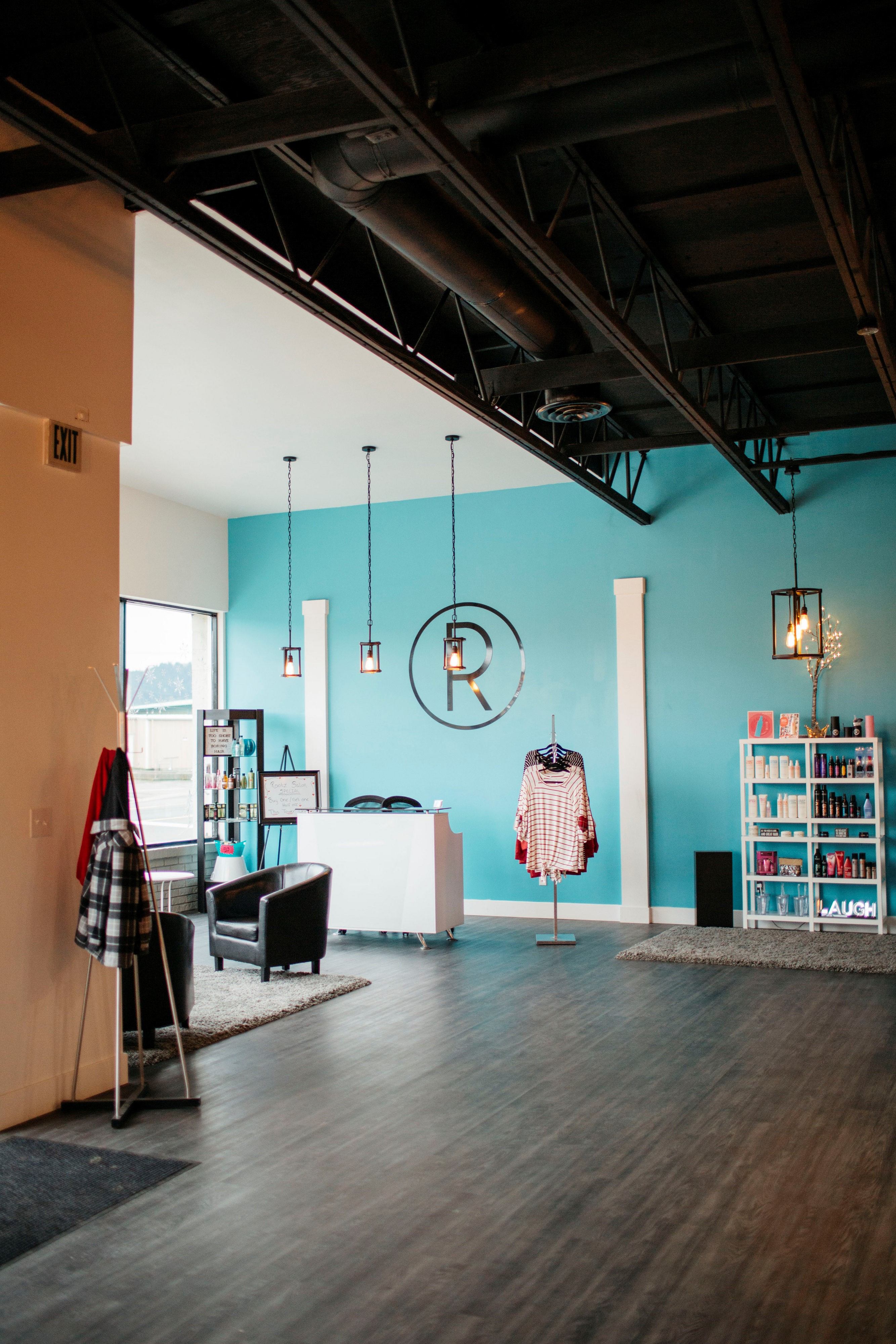 Inside Rootz Salon 3
