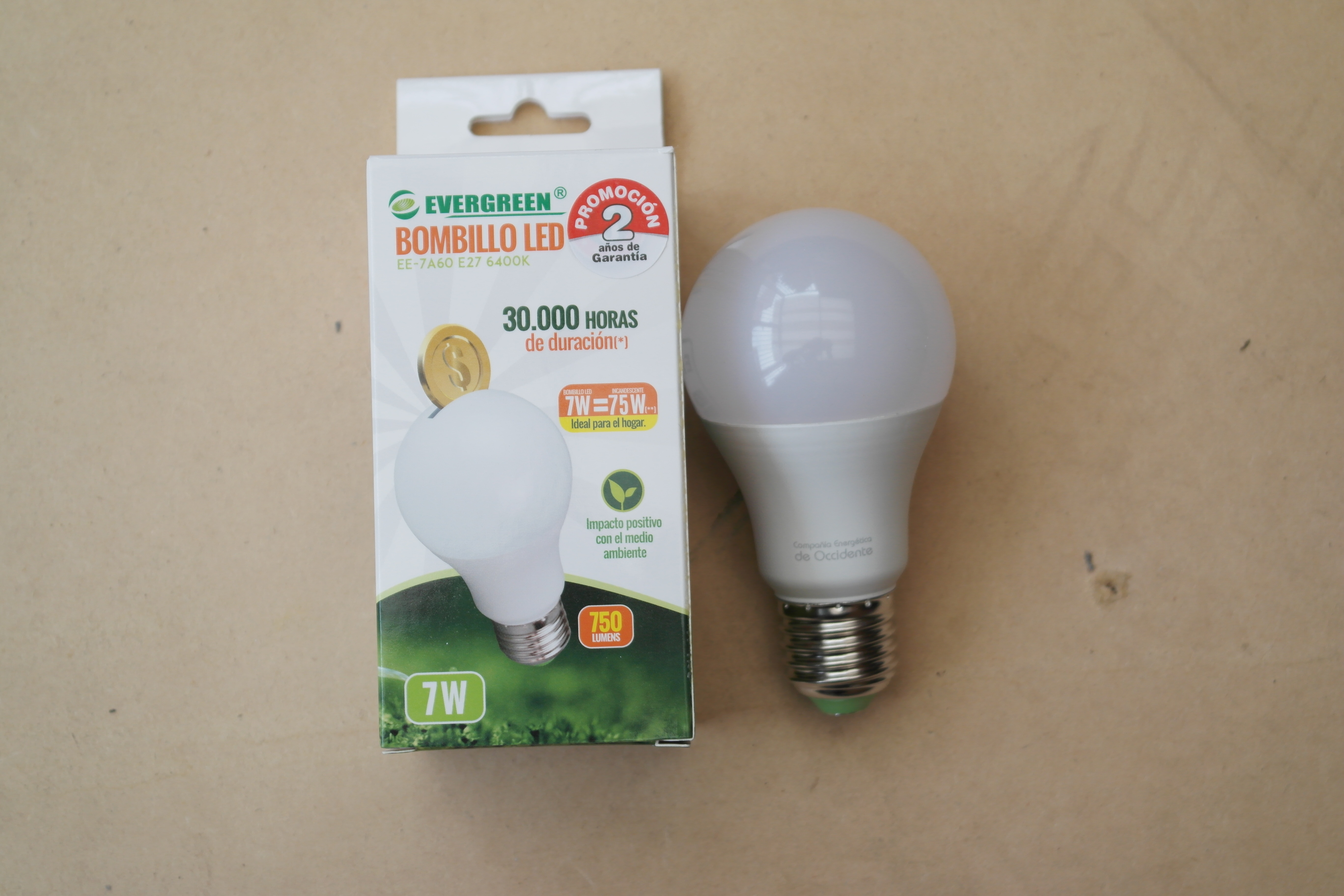 Bombillo A60 LED 7W E27 6400°K 
30.000H Evergreen Cod:15273