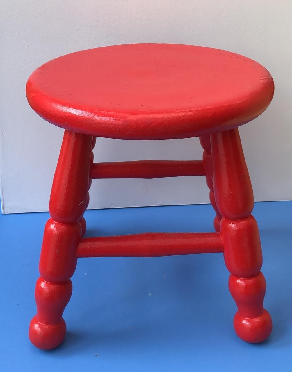 Mini butacas 
Color Rojo
Medidas: 25cm de altura 
$ 25.000