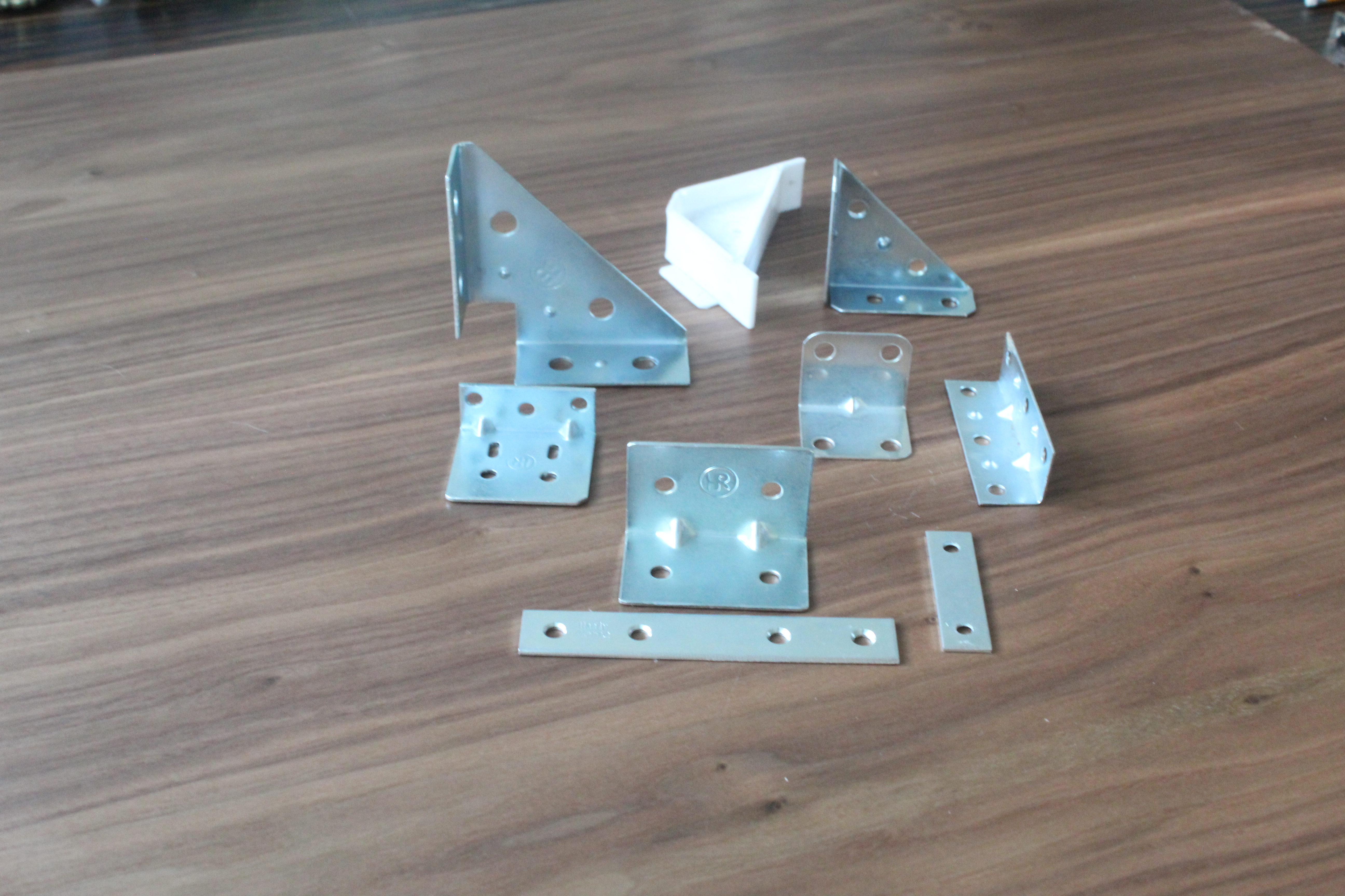 ESQUINEROS Y SOLERAS