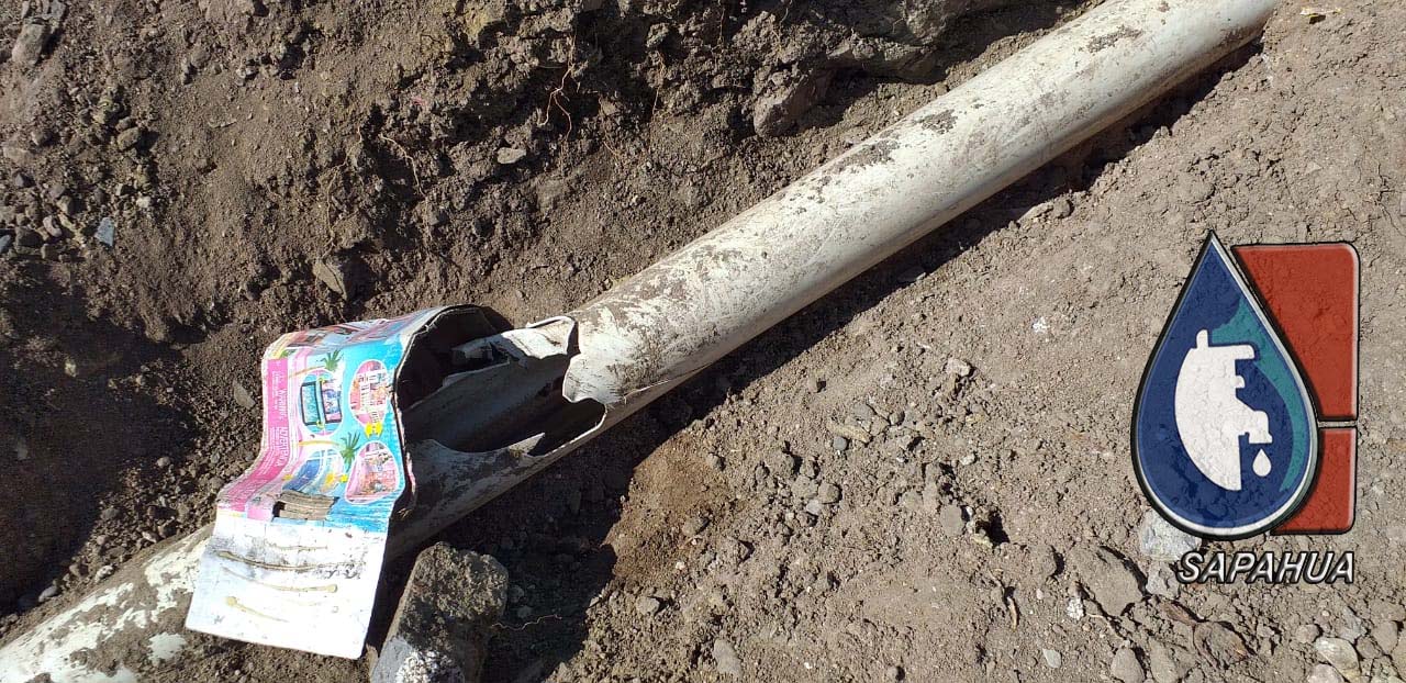 REPARACIÓN DE DESCARGA DE DRENAJE EN C. LEYES DE REFORMA, COL. ALTA VISTA DE JUAREZ (MAQUIAN ROMPIO)