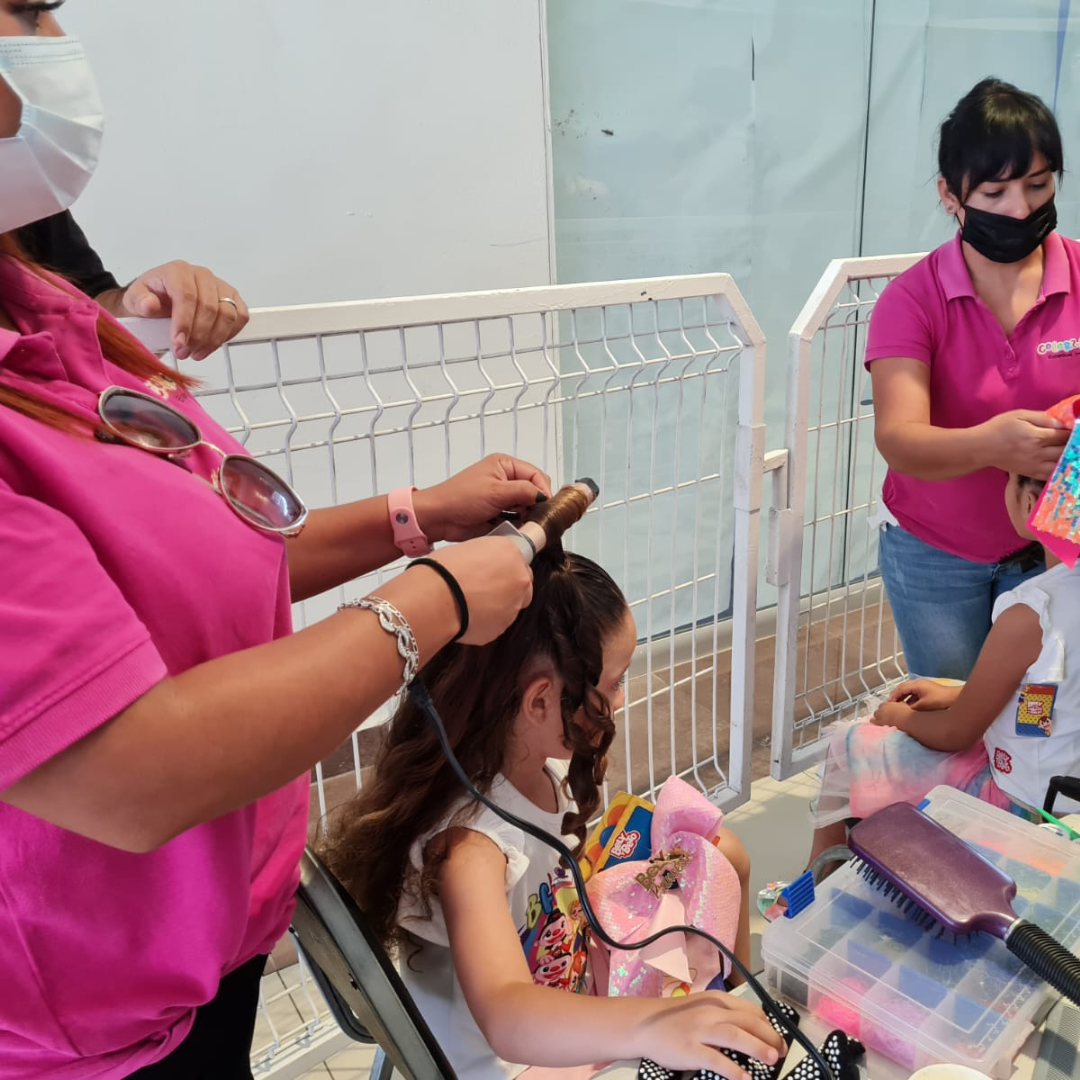 Children having lunch