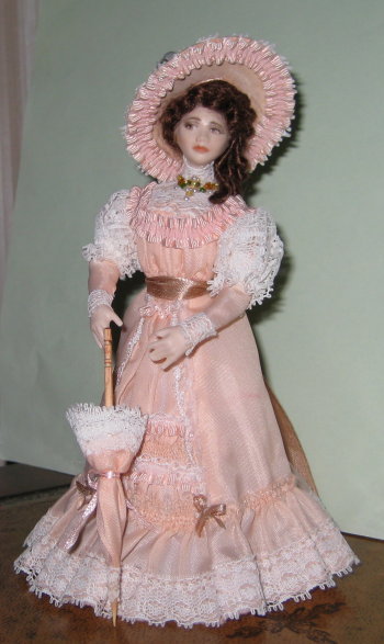 12TH SCALE DOLL
GINA BELLOUS PATTERN
SUPPLIED FOR DRESS