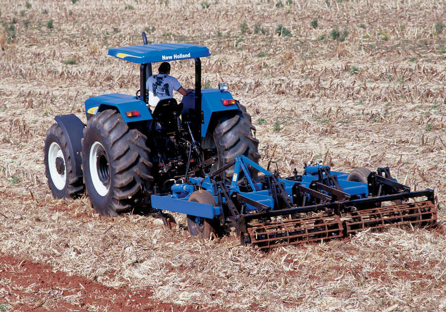 https://0201.nccdn.net/4_2/000/000/008/486/newholland-agriculture-tratores-serie30-60-900x630.jpg