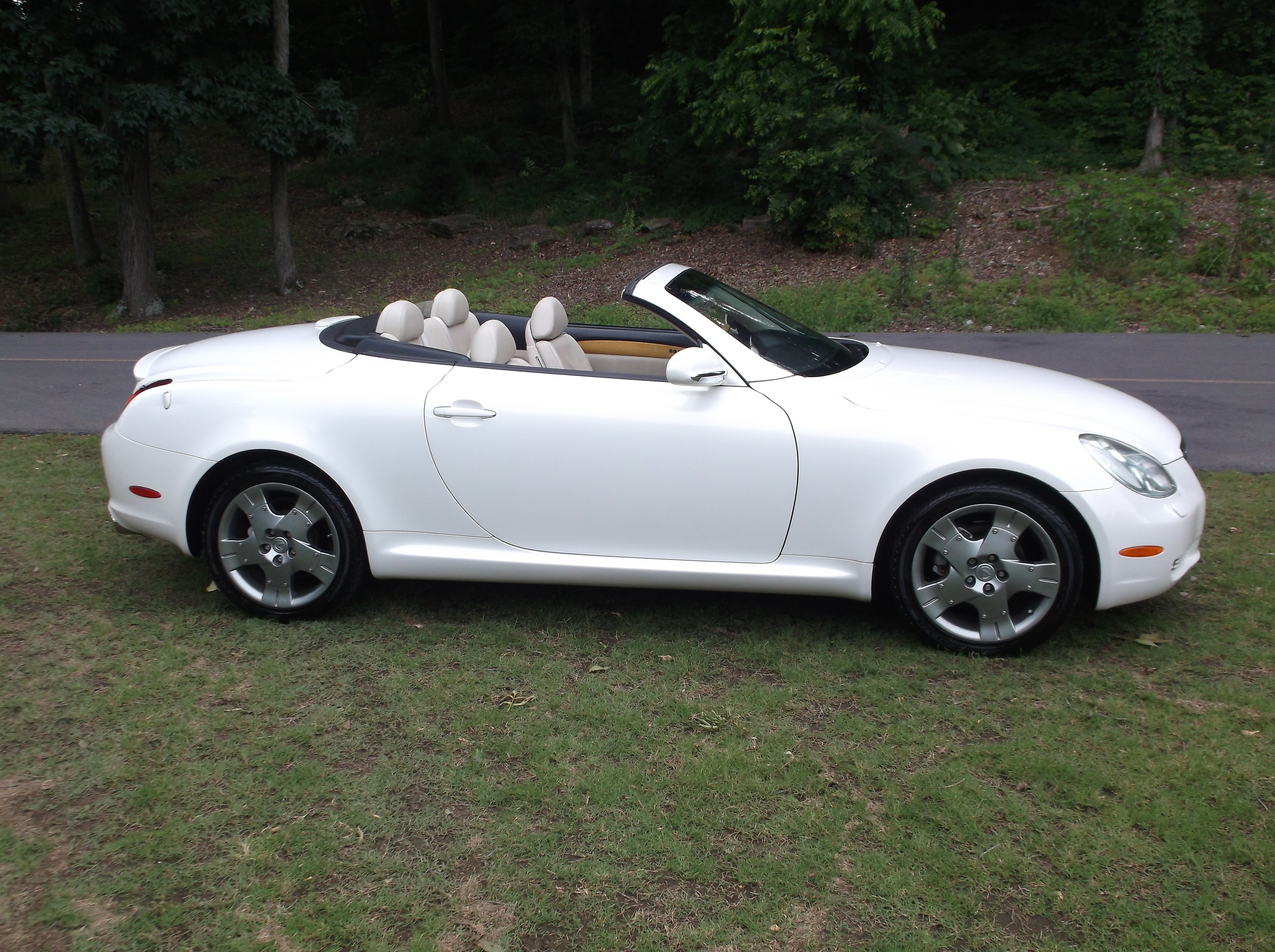 Lexus SC430
Pearl White 
SOLD