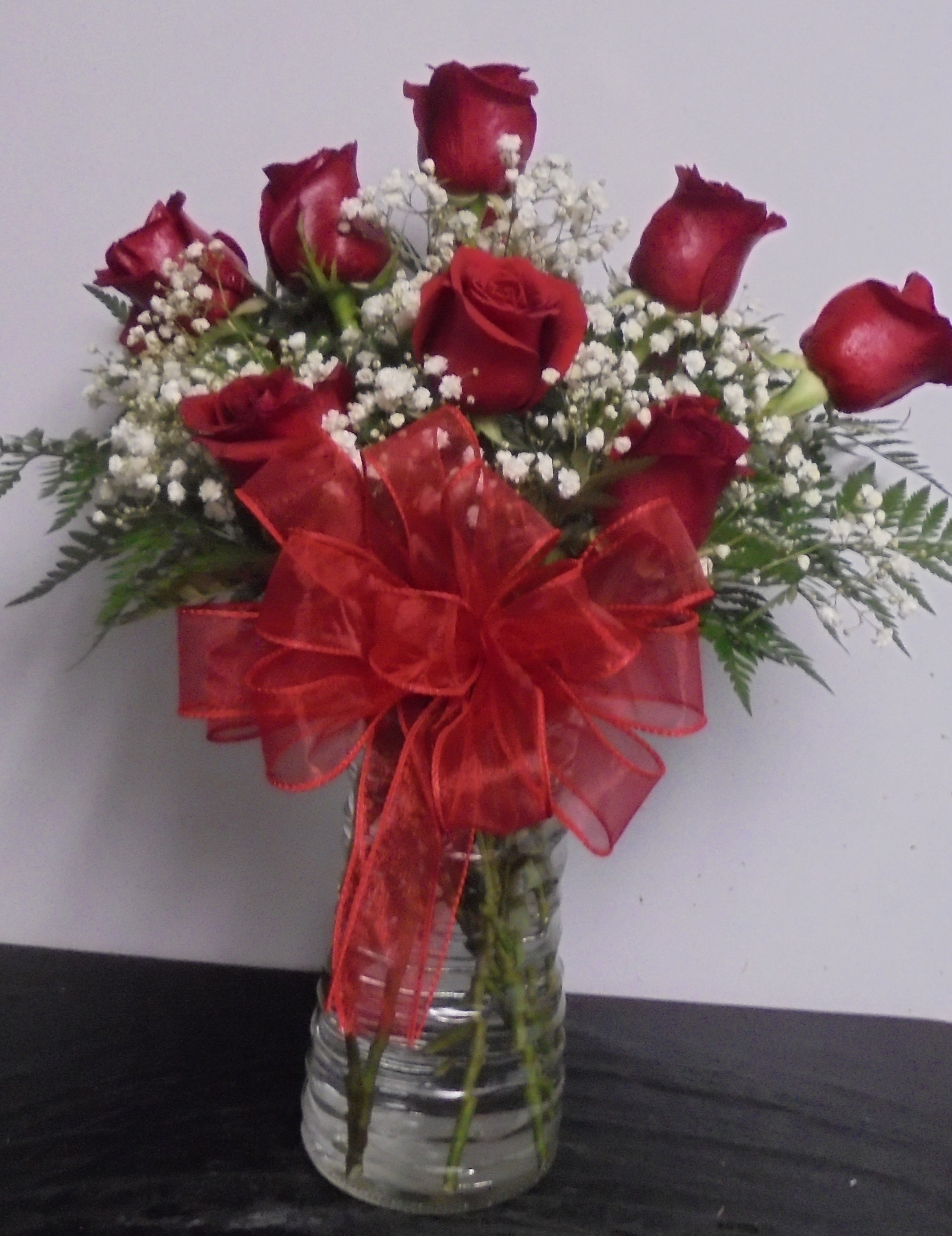 (17) "Fresh" Dozen Roses
$85.00