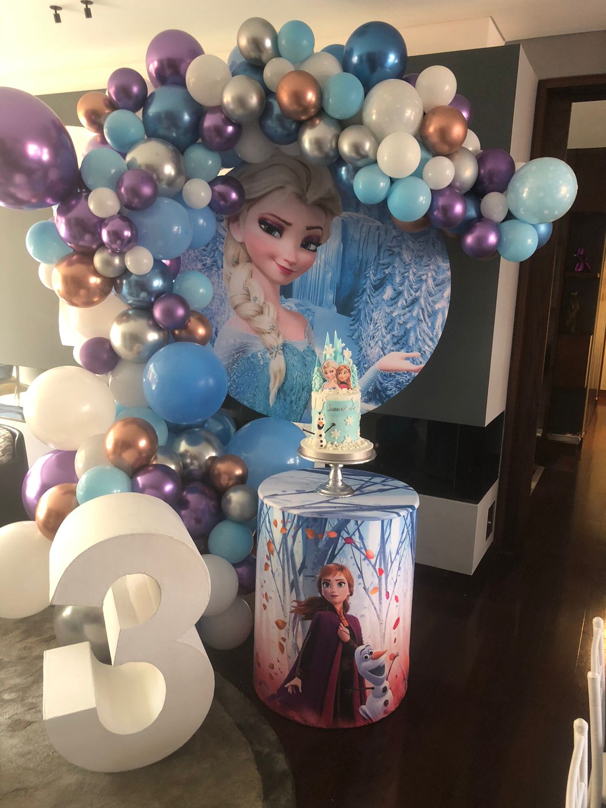Cilindro Temático de Frozen
Principal 60, 5D X 80CM Altura
$60.000
Precio Unitario