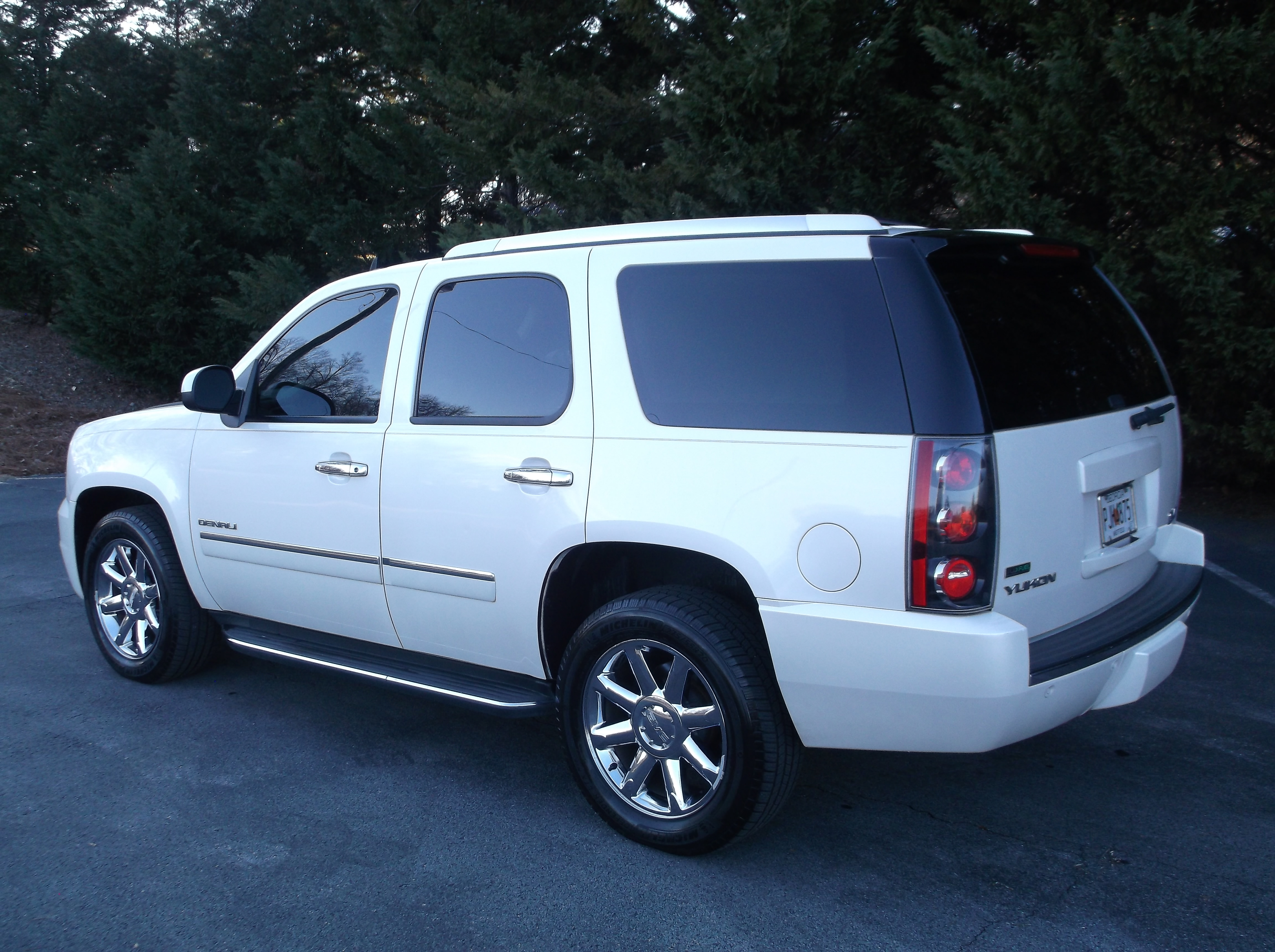 https://0201.nccdn.net/4_2/000/000/00d/f43/2011YukonDenaliWhite_0005-4608x3440.jpg