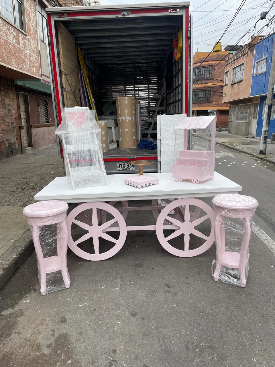 Carreta Sin Techo
130.000
Medidas:
Altura 80cm
Largo 2.20m
Profundidad 92cm