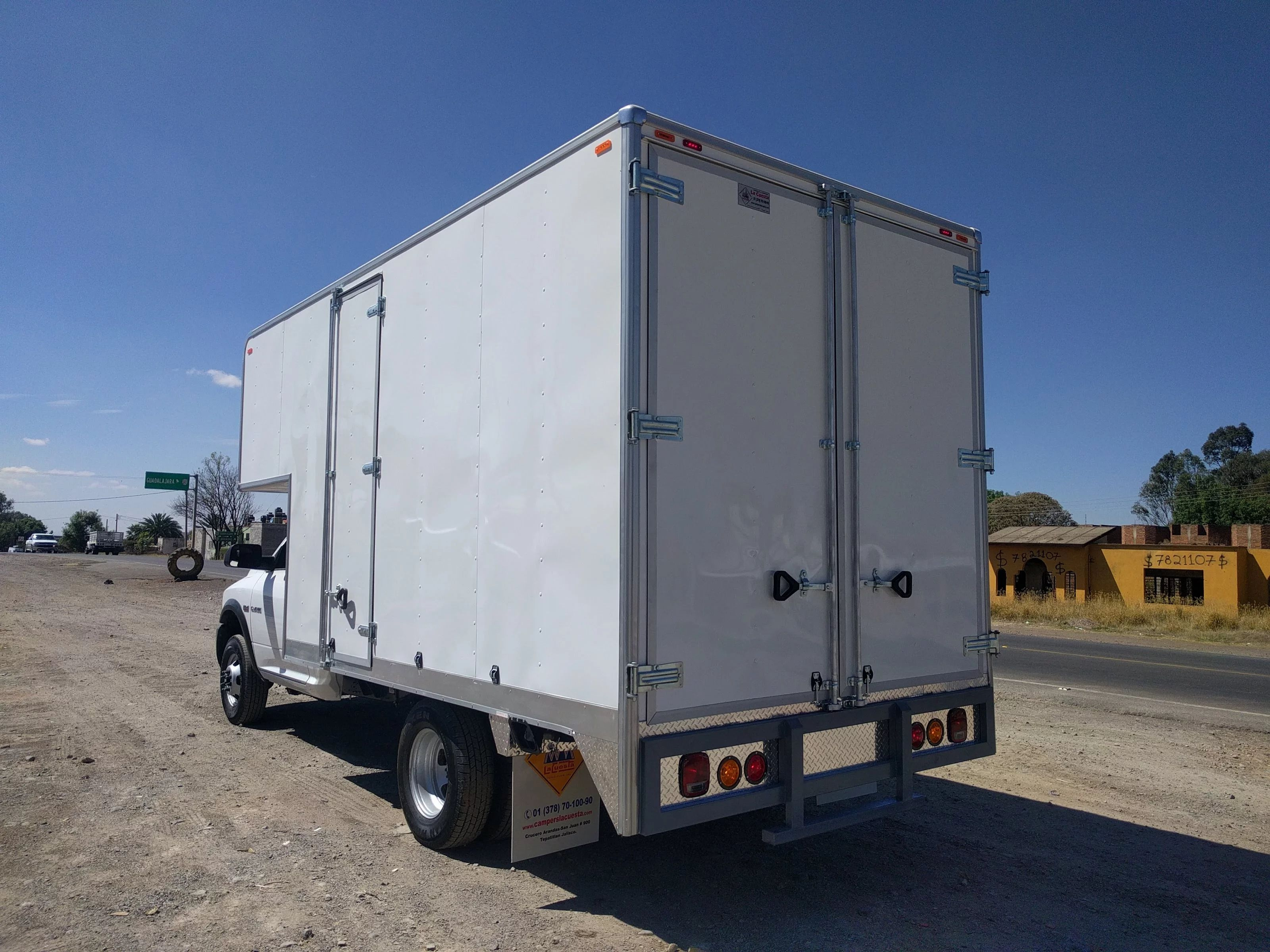 camper volado chasis