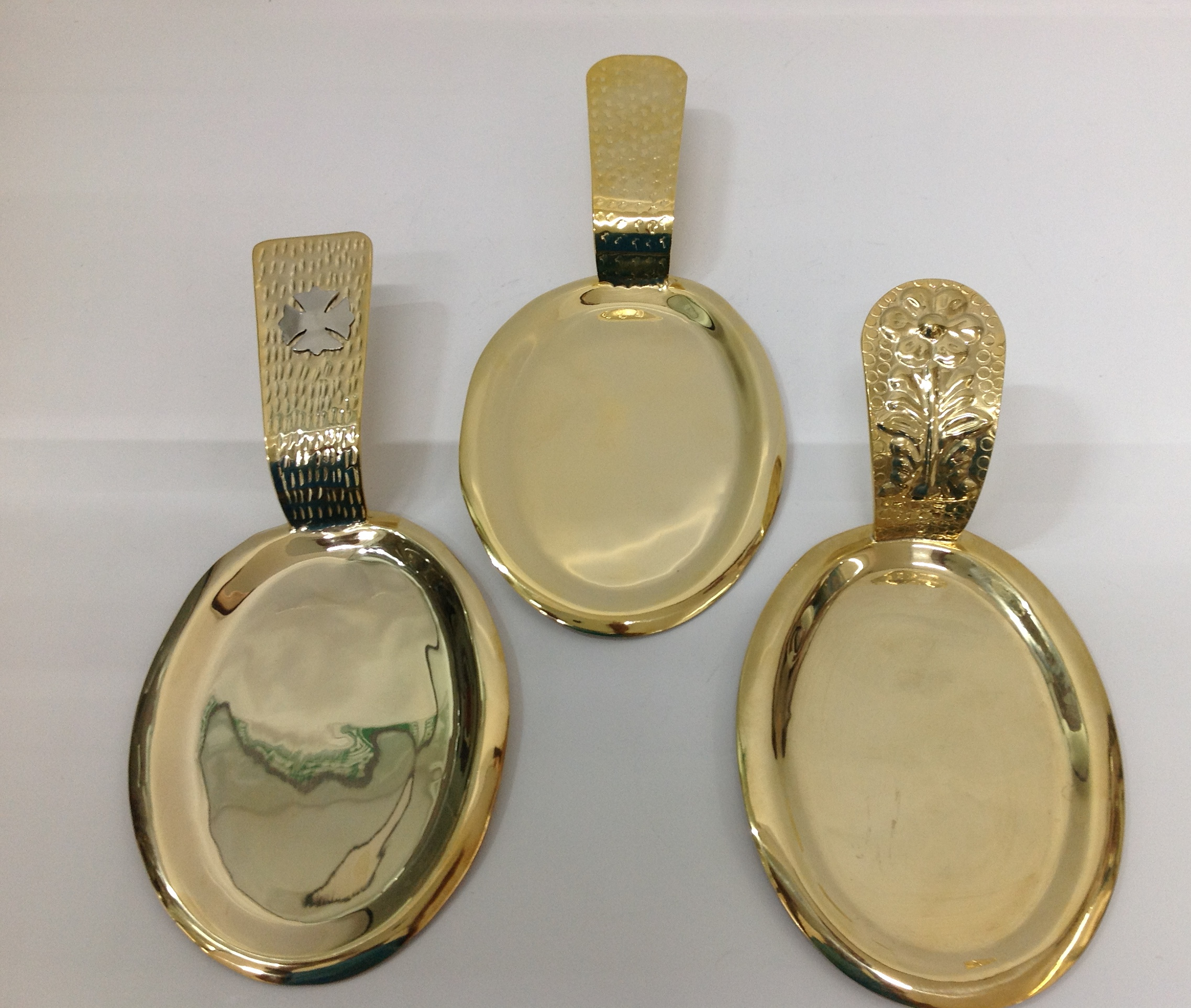 PLATILLO DE COMUNIÓN DE LATÓN