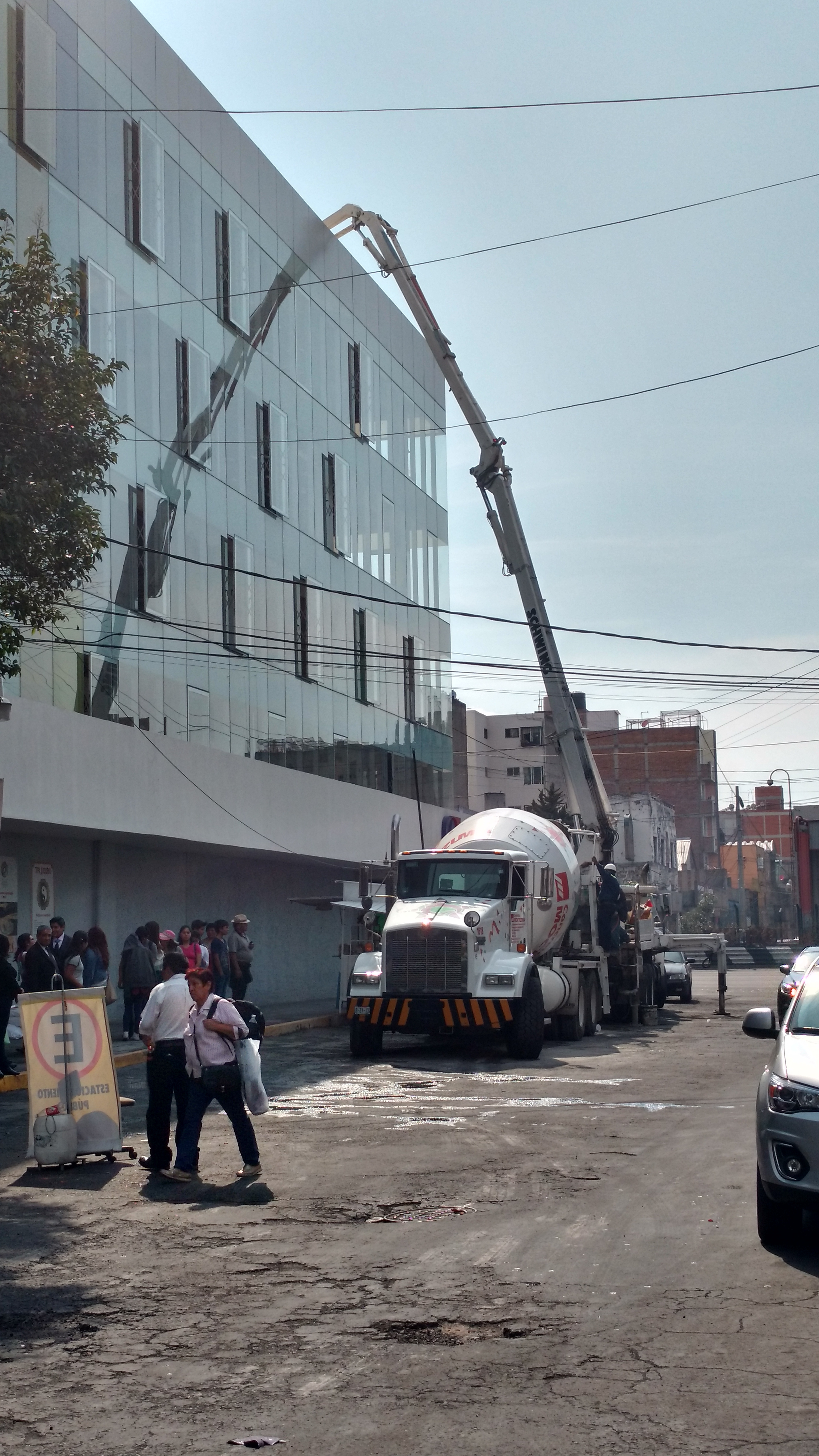 EDIFICIO EN EL CENTRO
